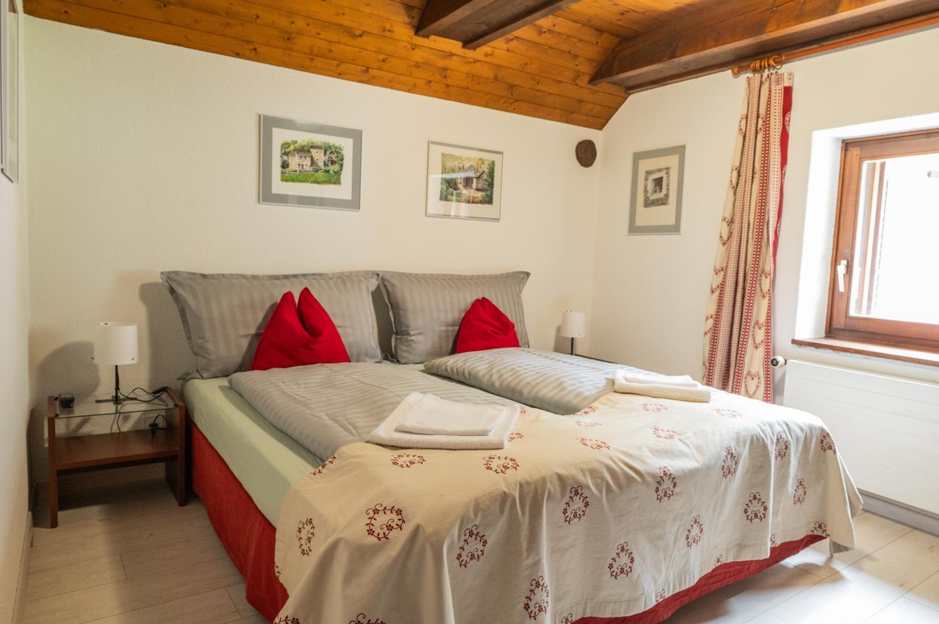 Double Room with Shared Bathroom photo 1