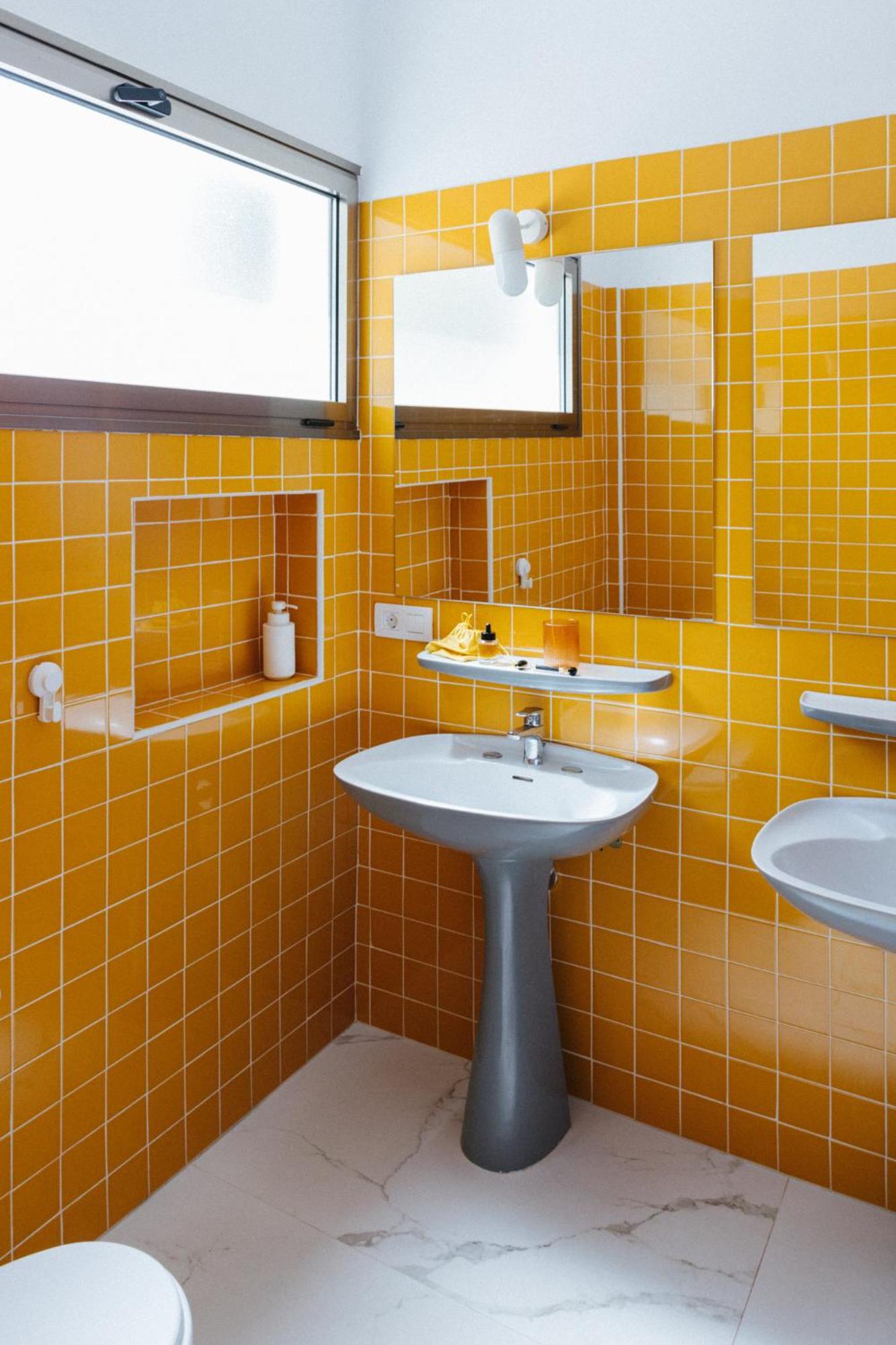 Deluxe Double Room with Bath photo 2