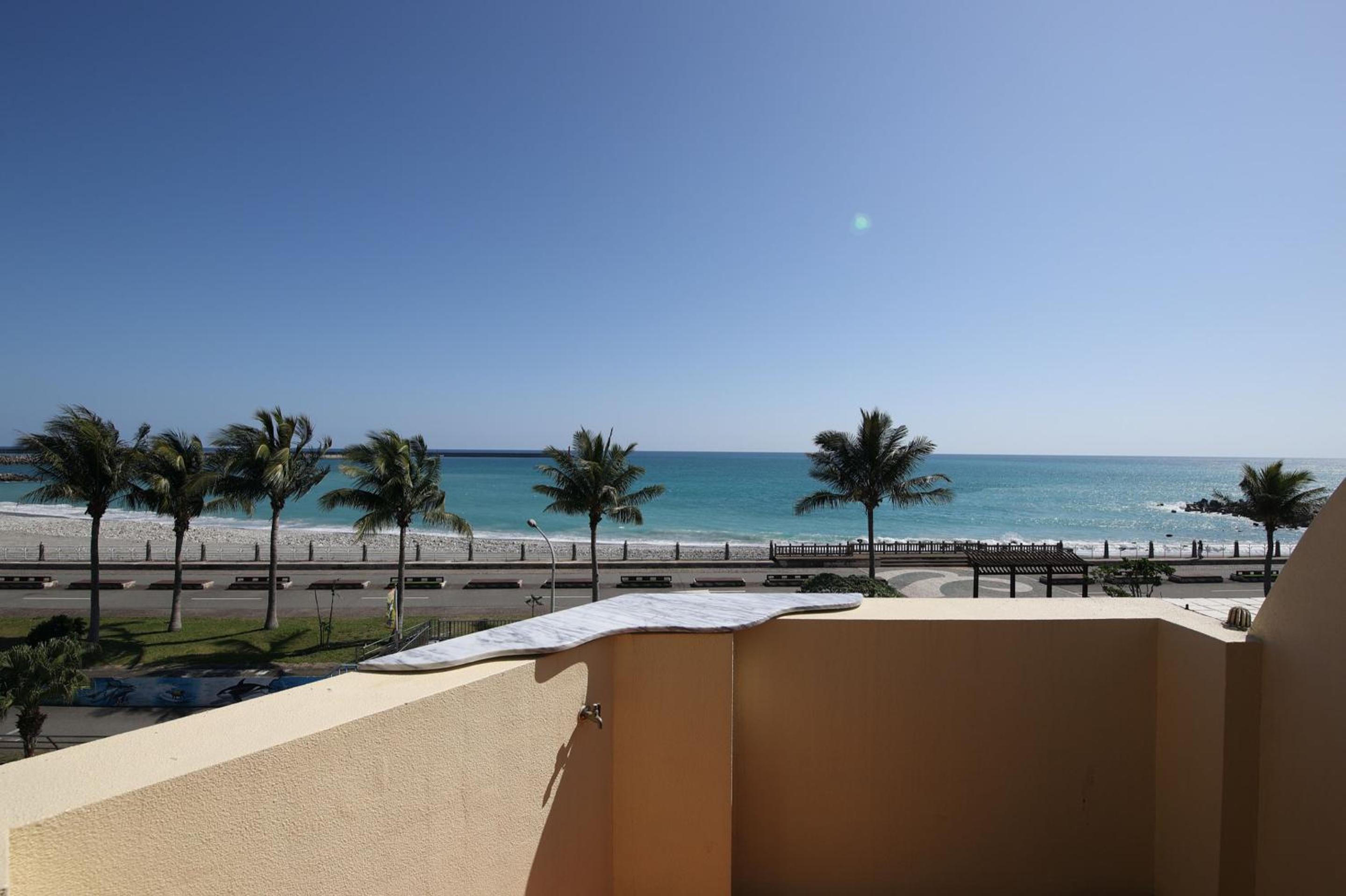 Deluxe Double Room with Balcony and Sea View - with Bath photo 3