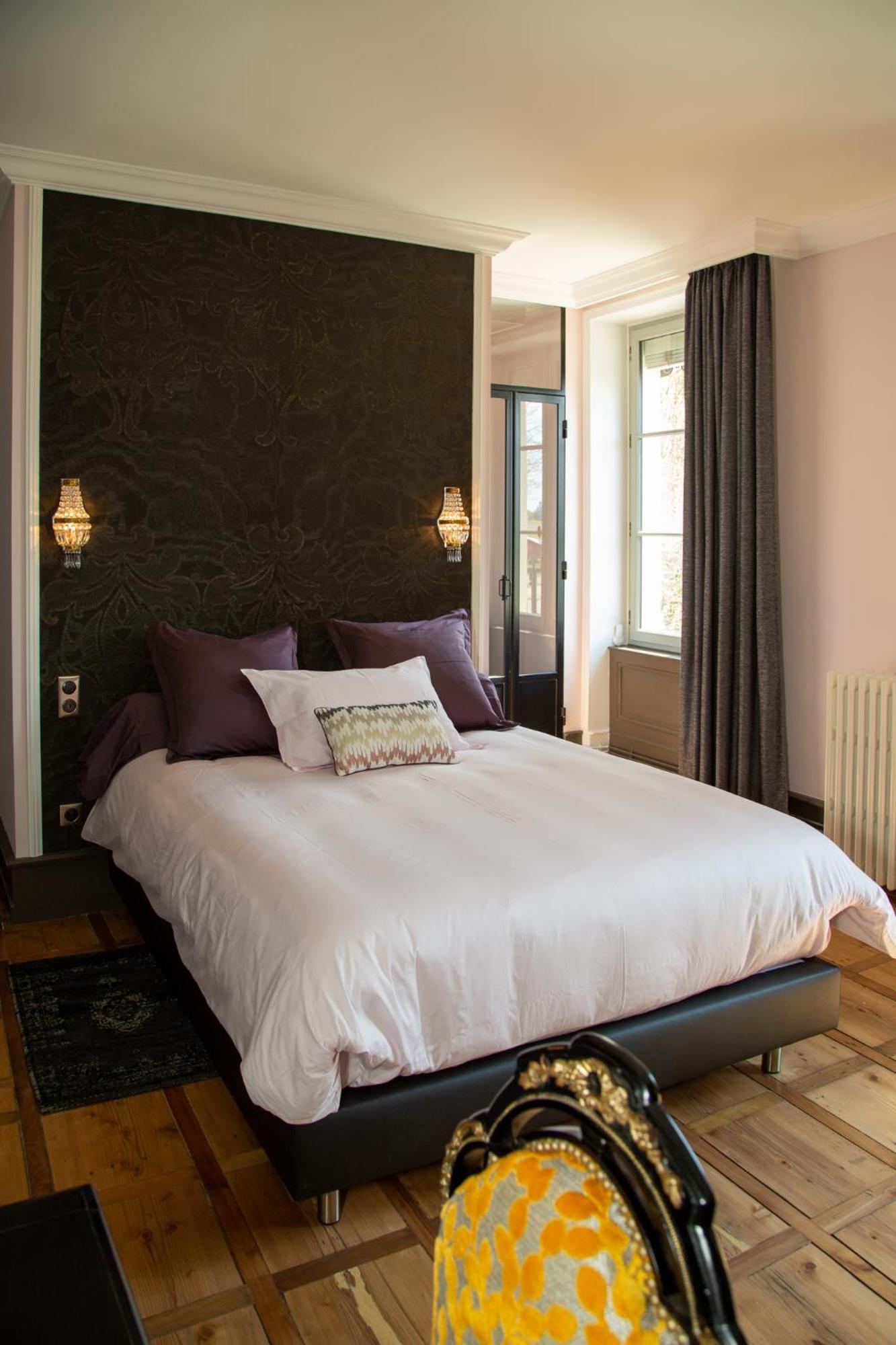 Deluxe King Room photo 1