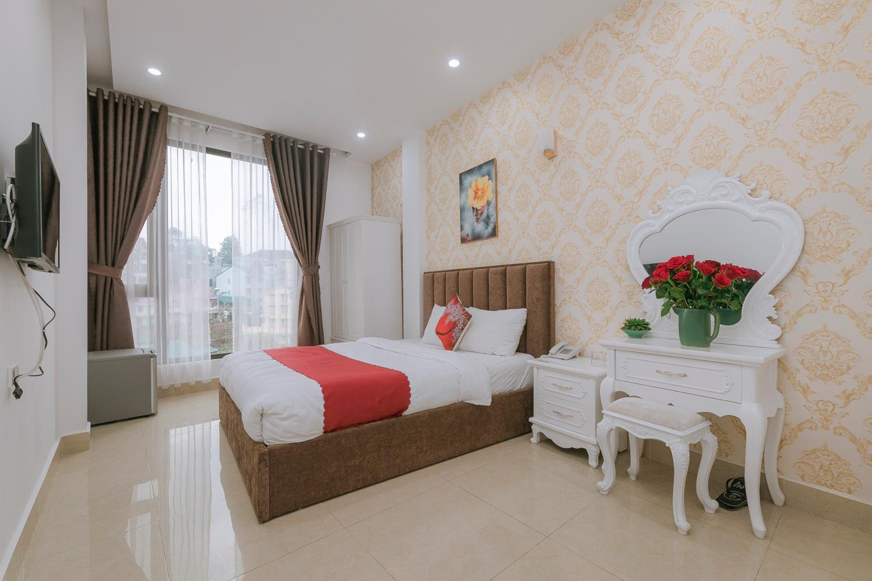 Deluxe Double Room - Photo 16