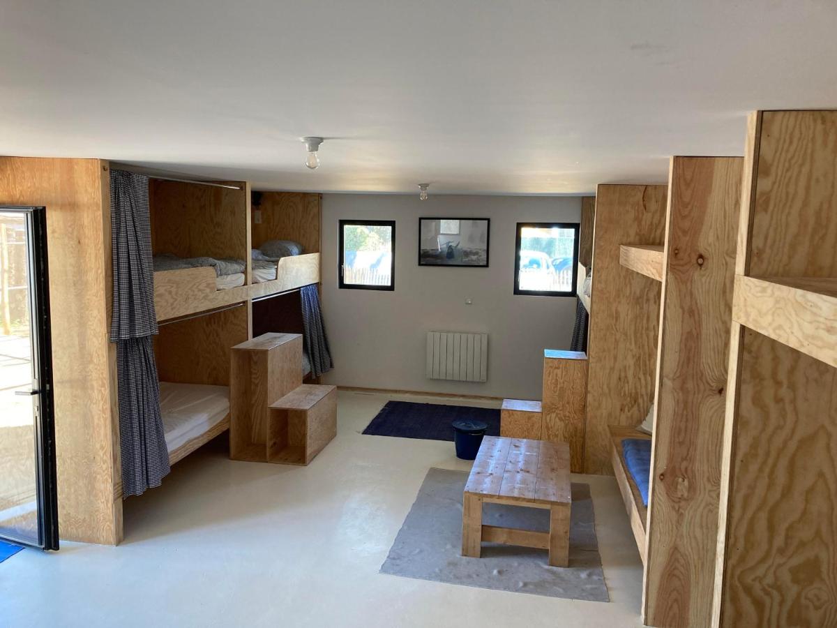 Single Bed in Mixed Dormitory Room