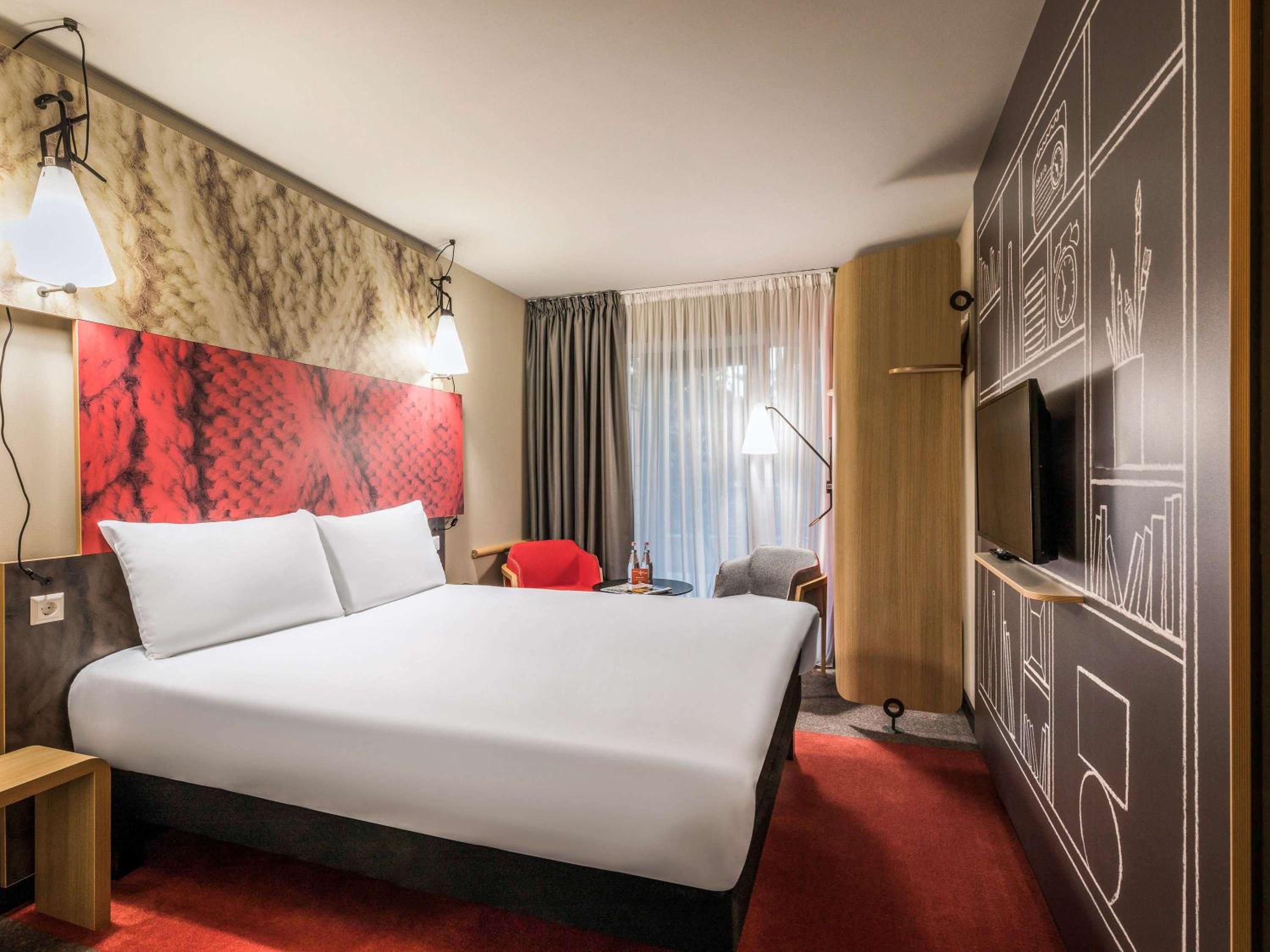 Superior Double Room with Balcony - Photo 2