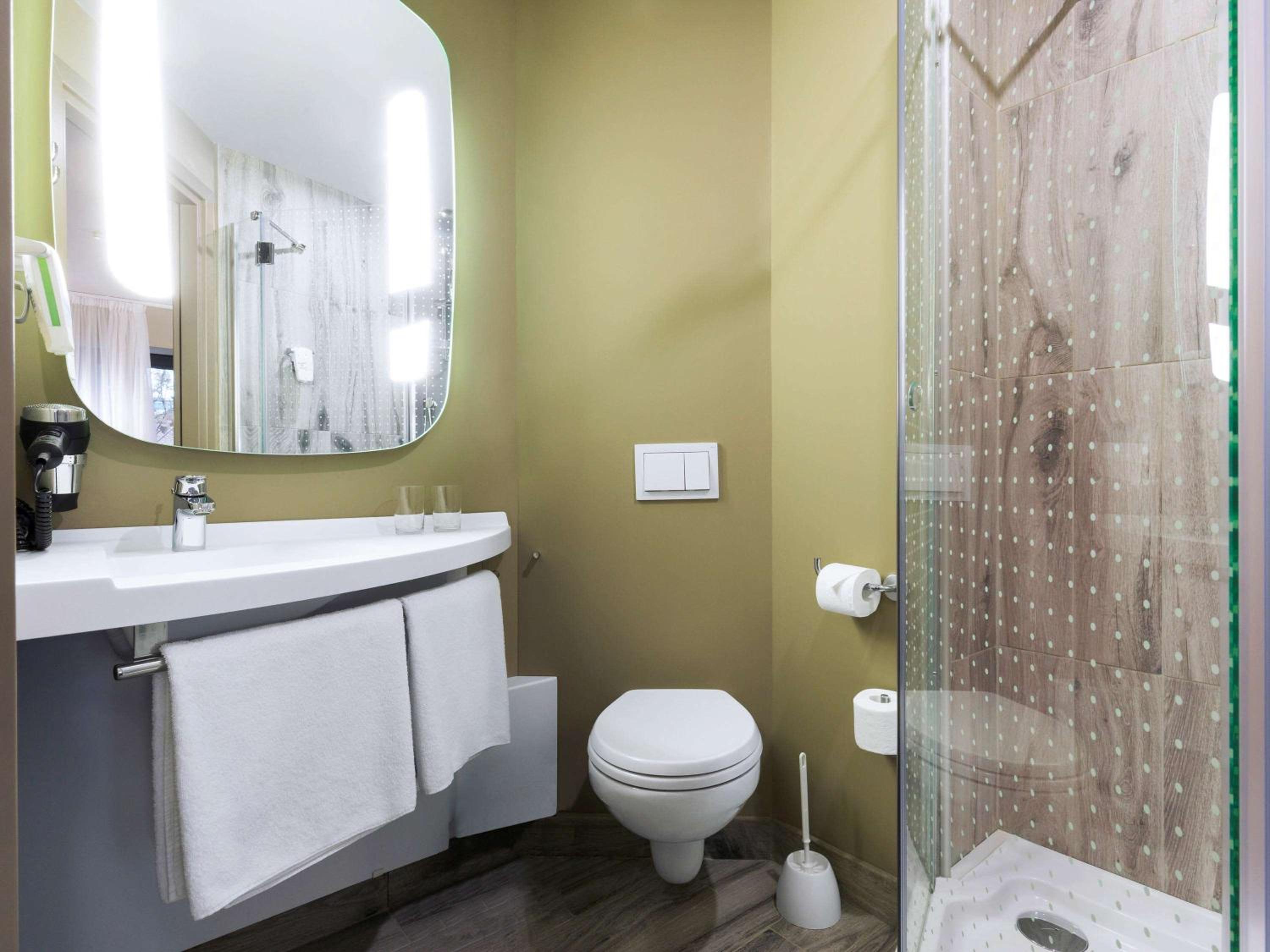 Standard Twin Room - Photo 1