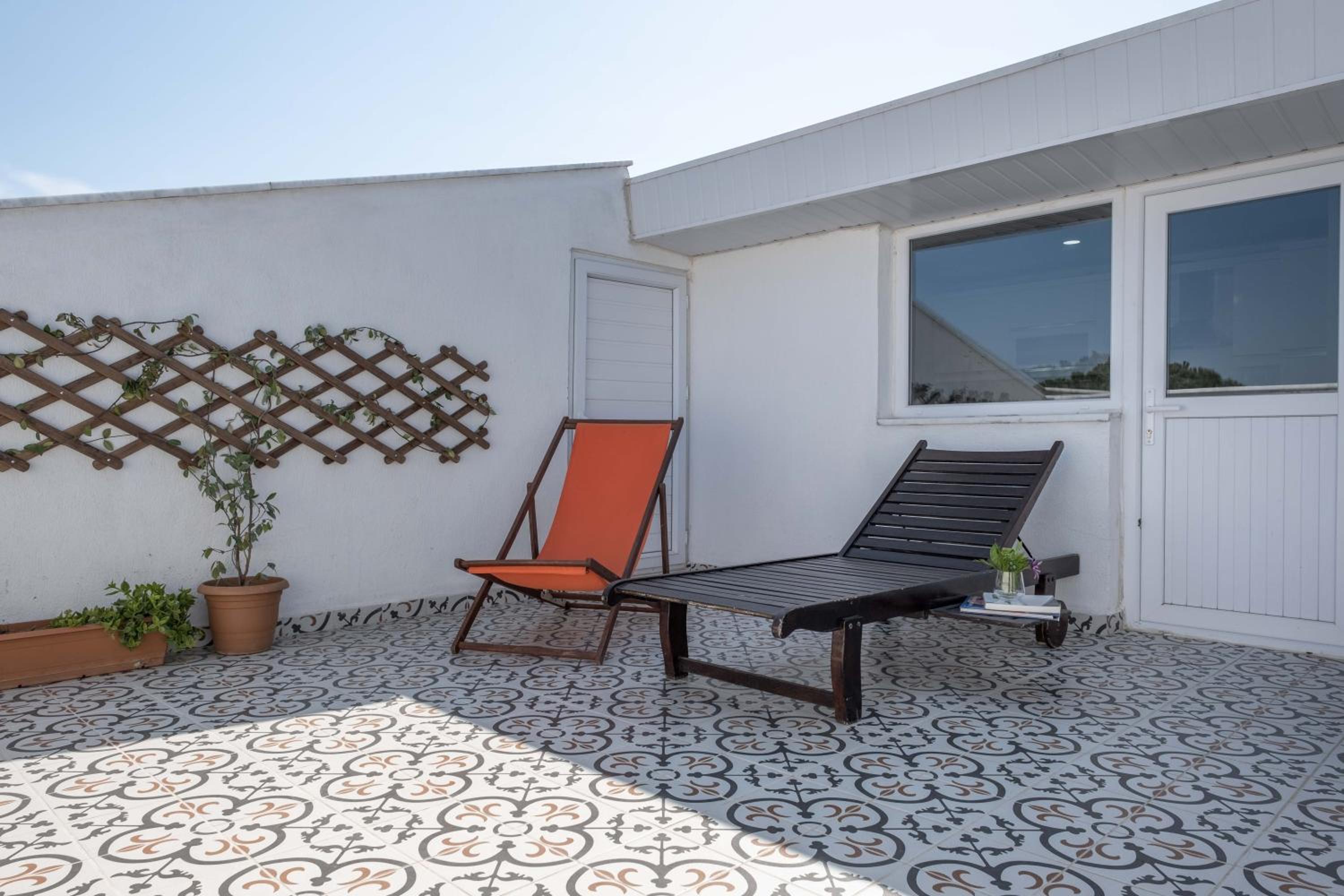 Three-Bedroom Apartment with Pool View