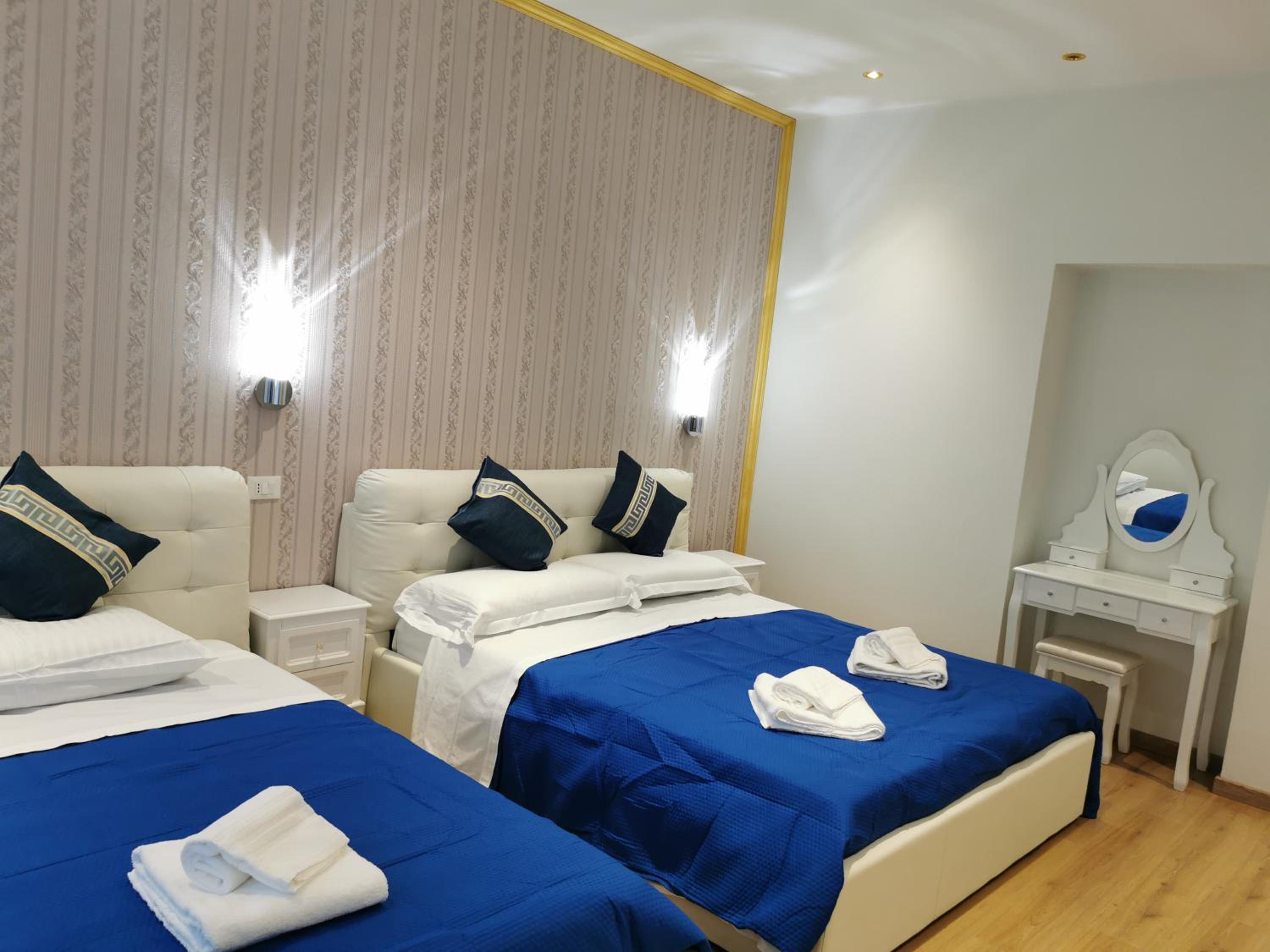Premium Quadruple Room - Photo 7