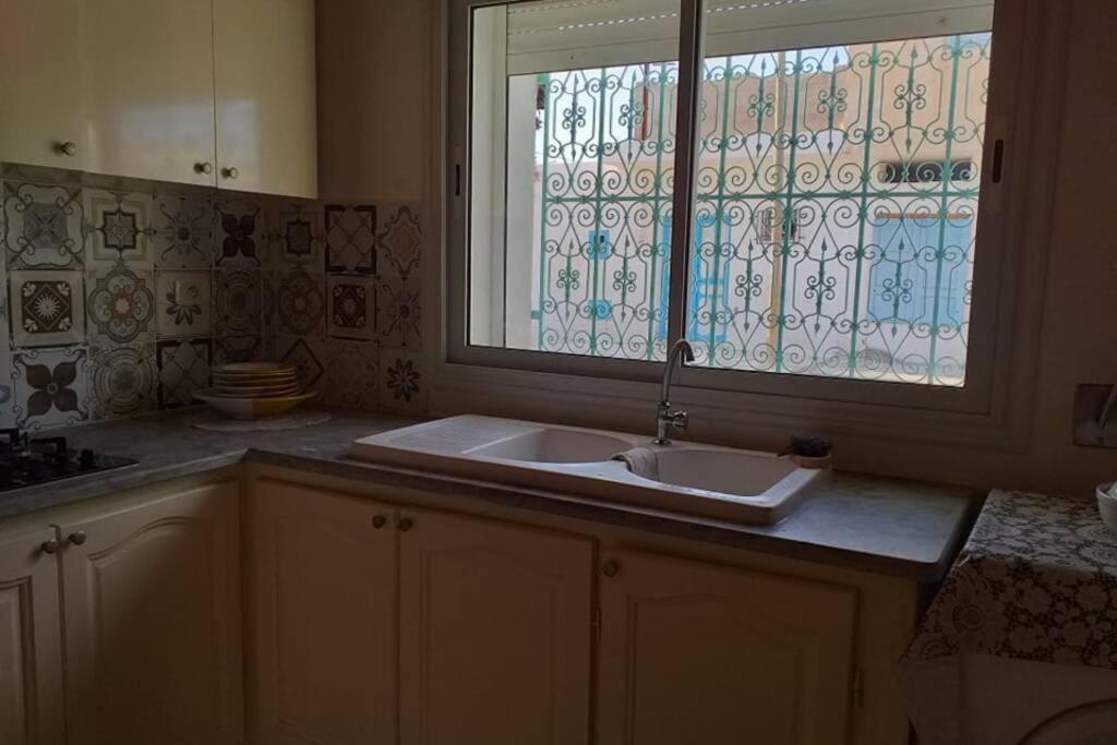 Three-Bedroom House photo 2