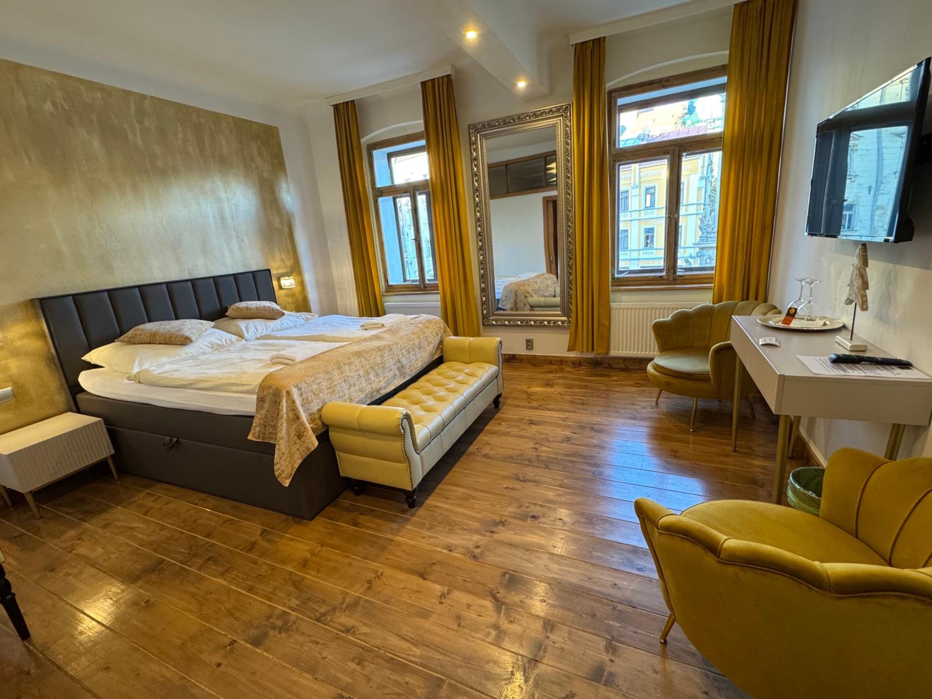 Deluxe Double Room with Extra Bed