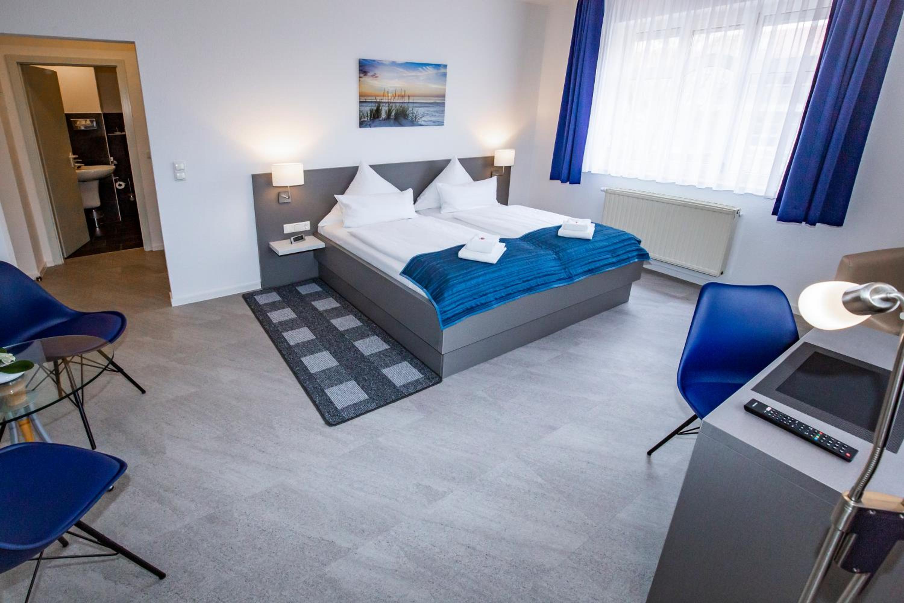 Standard Double Room photo 2