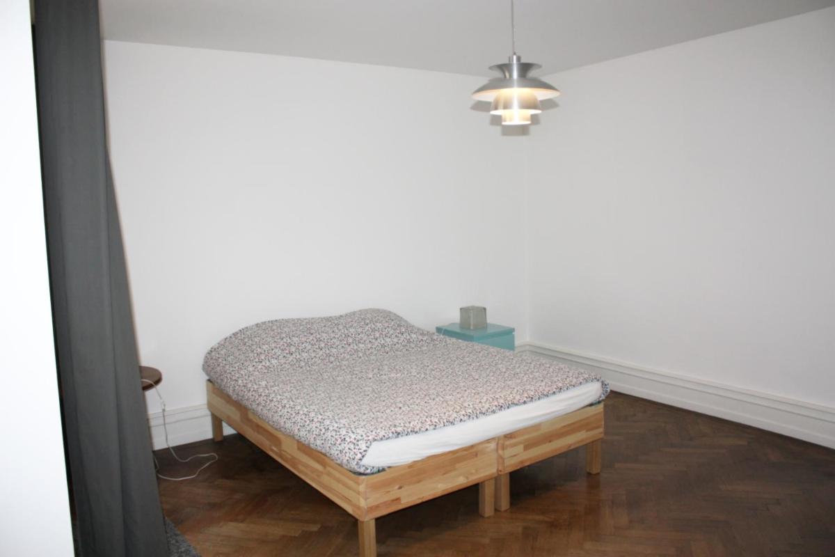 Three-Bedroom Apartment - 3rd Floor - Photo 10