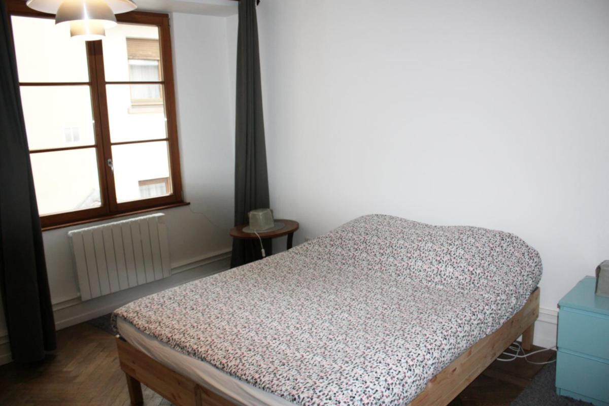 Three-Bedroom Apartment - 3rd Floor - Photo 11