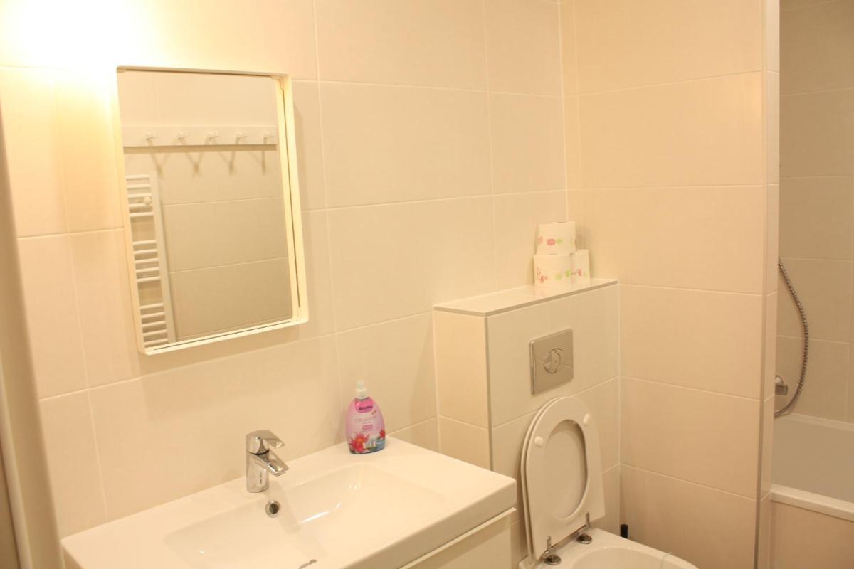 Three-Bedroom Apartment - 3rd Floor - Photo 13