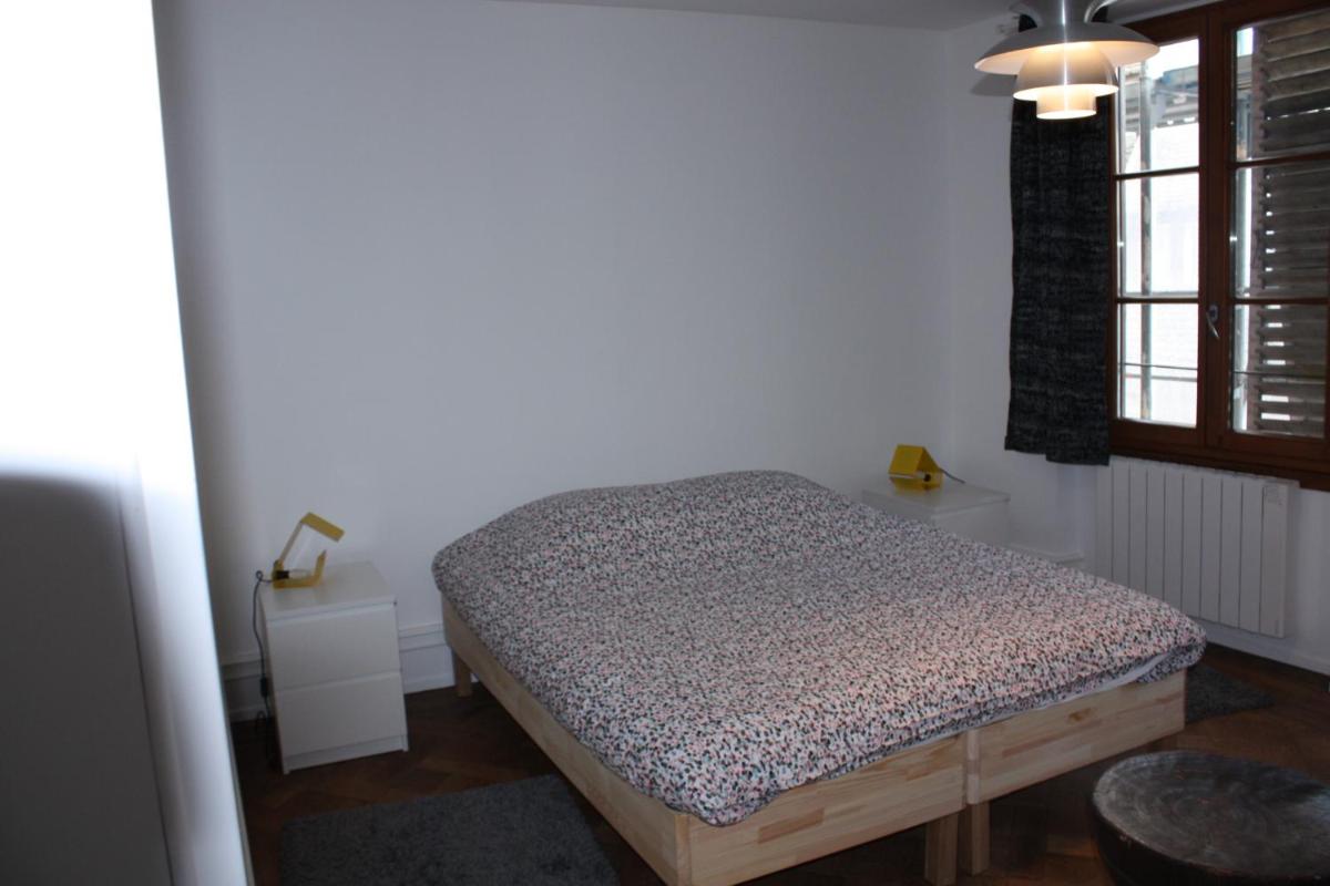 Three-Bedroom Apartment - 3rd Floor - Photo 12