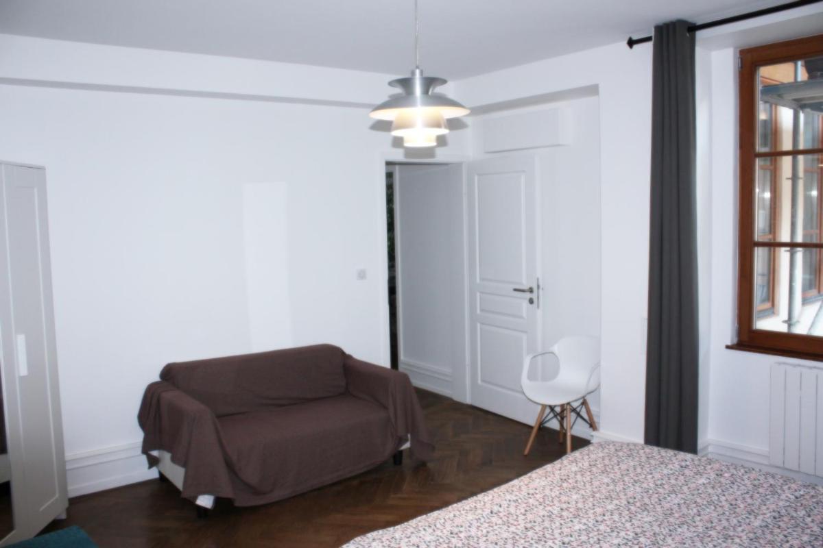 Three-Bedroom Apartment - 3rd Floor - Photo 18