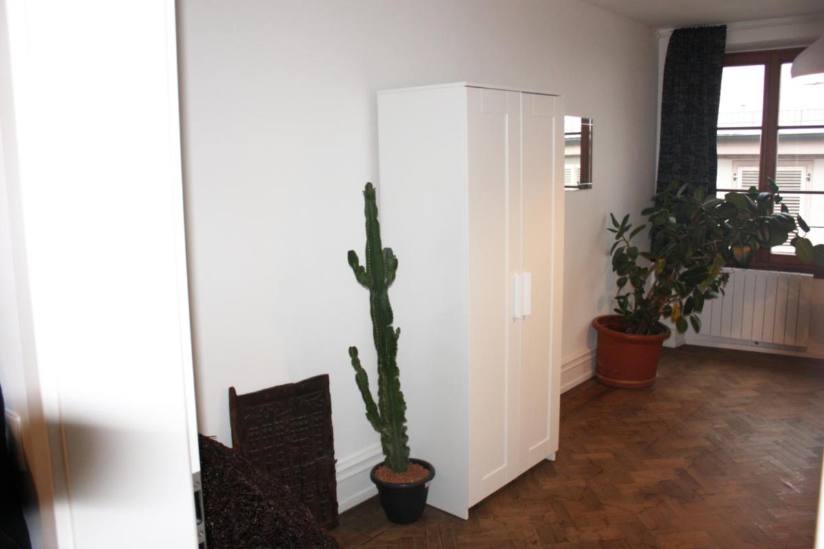 Three-Bedroom Apartment - 3rd Floor - Photo 34