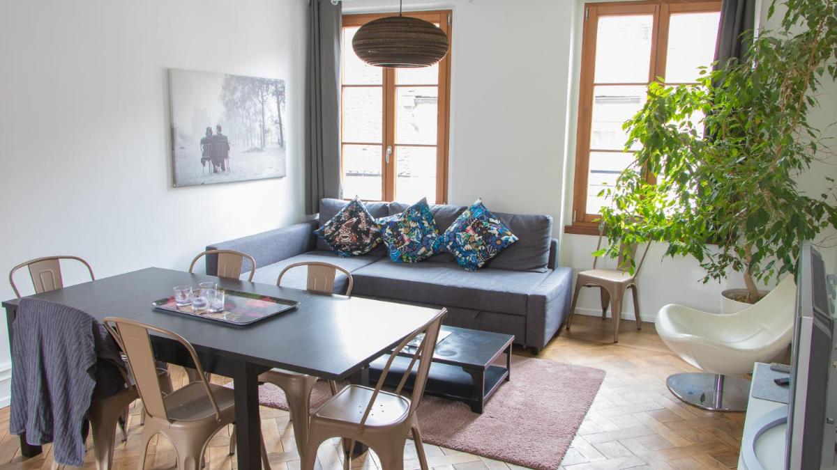 Three-Bedroom Apartment - 3rd Floor - Photo 31