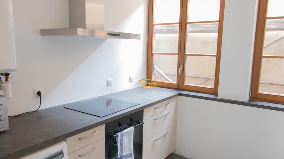 Three-Bedroom Apartment - 2nd Floor - Photo 9