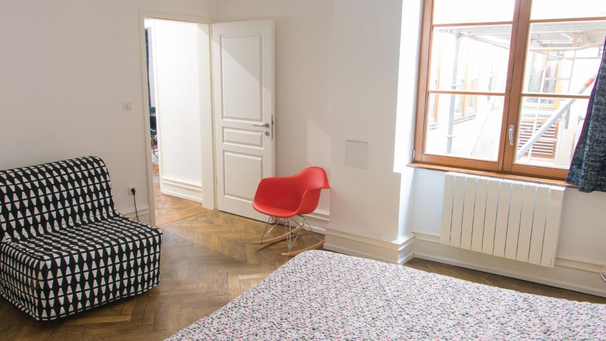 Three-Bedroom Apartment - 2nd Floor - Photo 12
