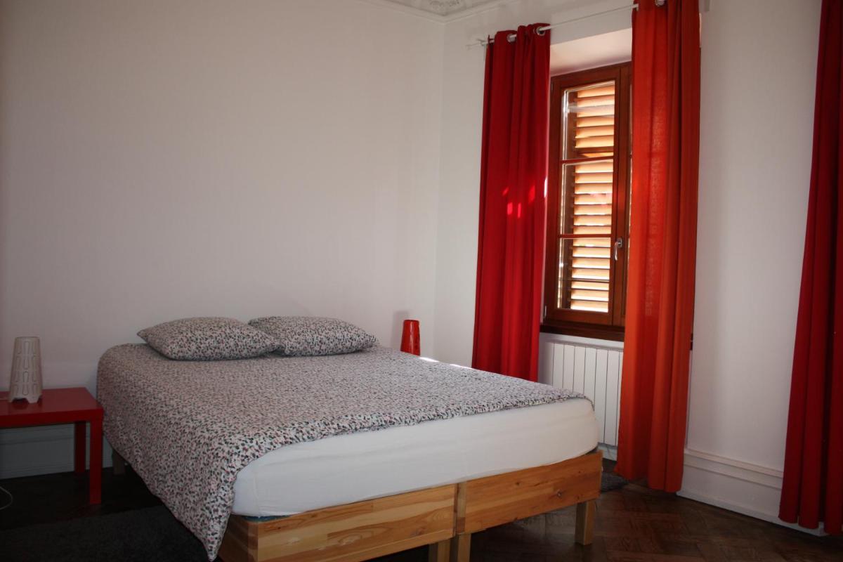 Three-Bedroom Apartment - 2nd Floor - Photo 21