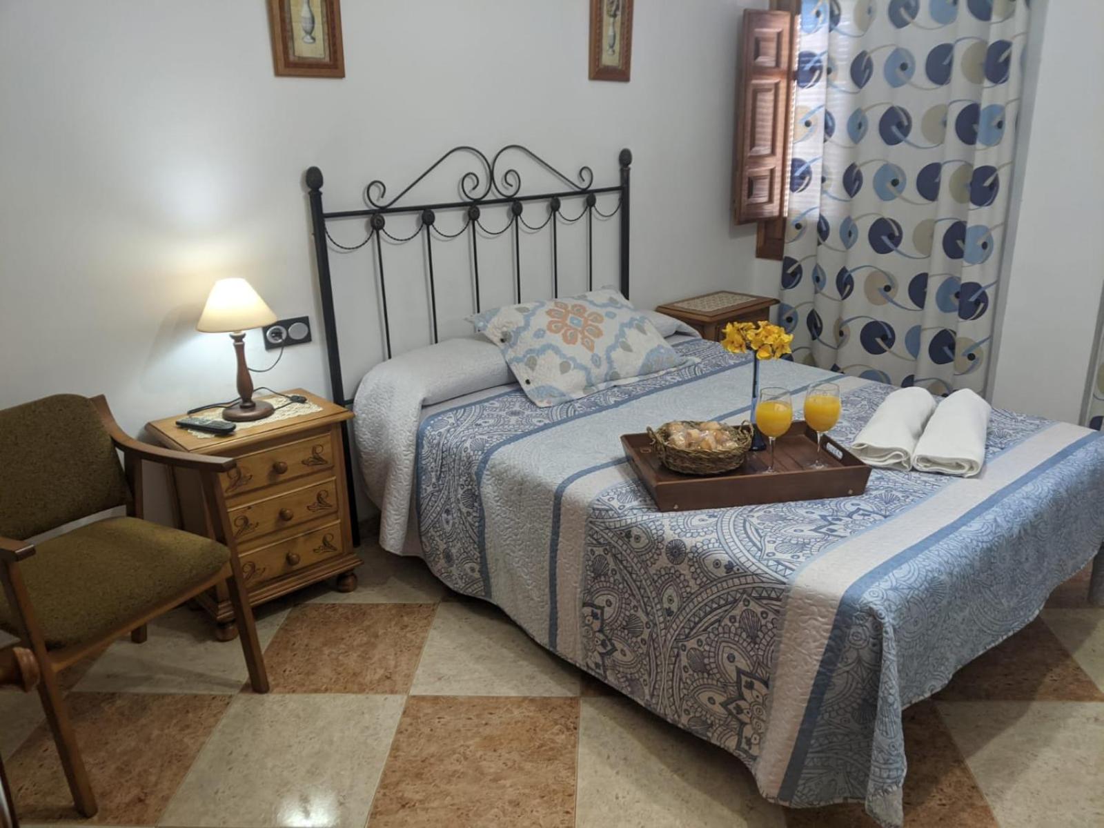 Double Room with Mountain View - Photo 2