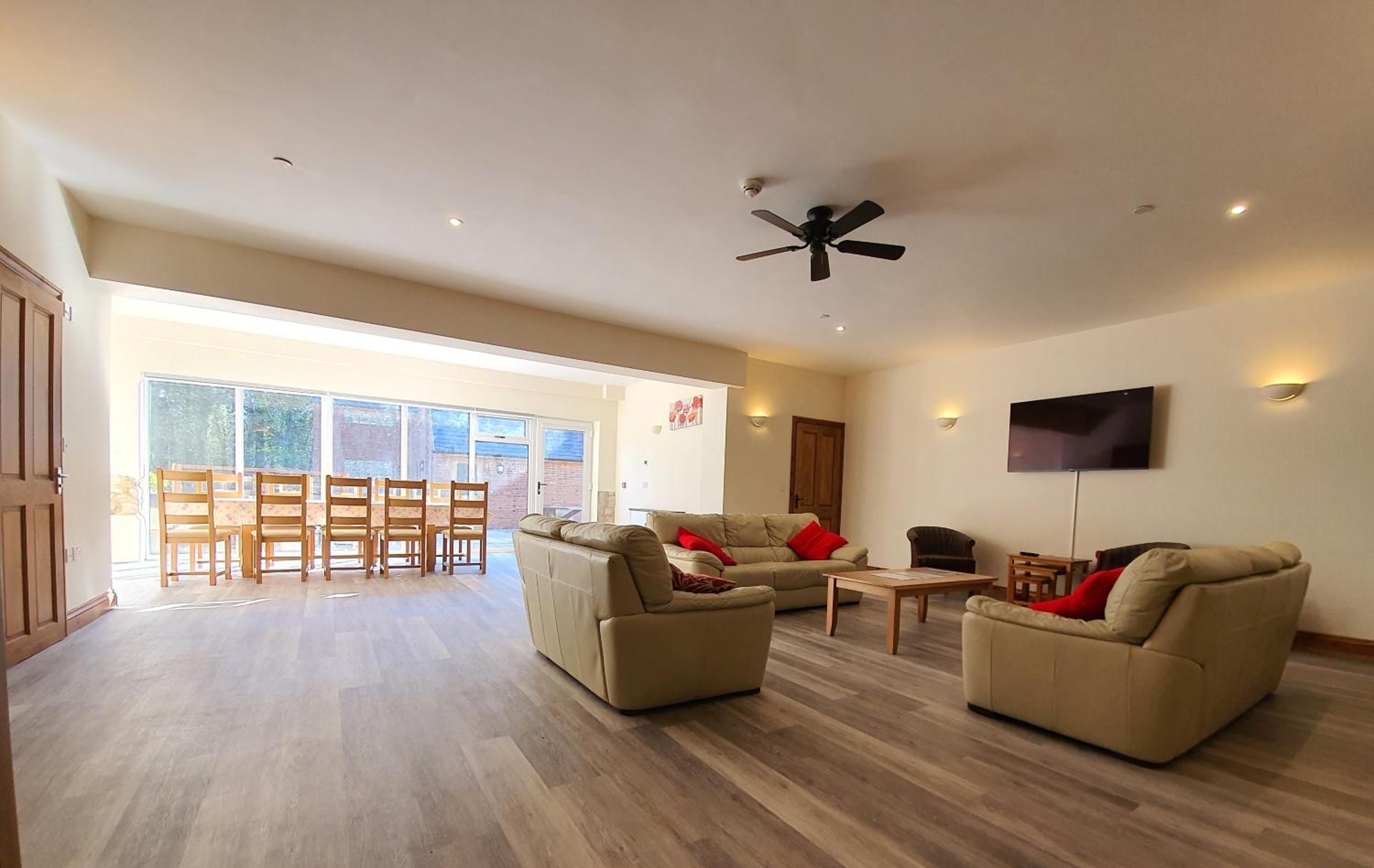 Four-Bedroom House photo 1