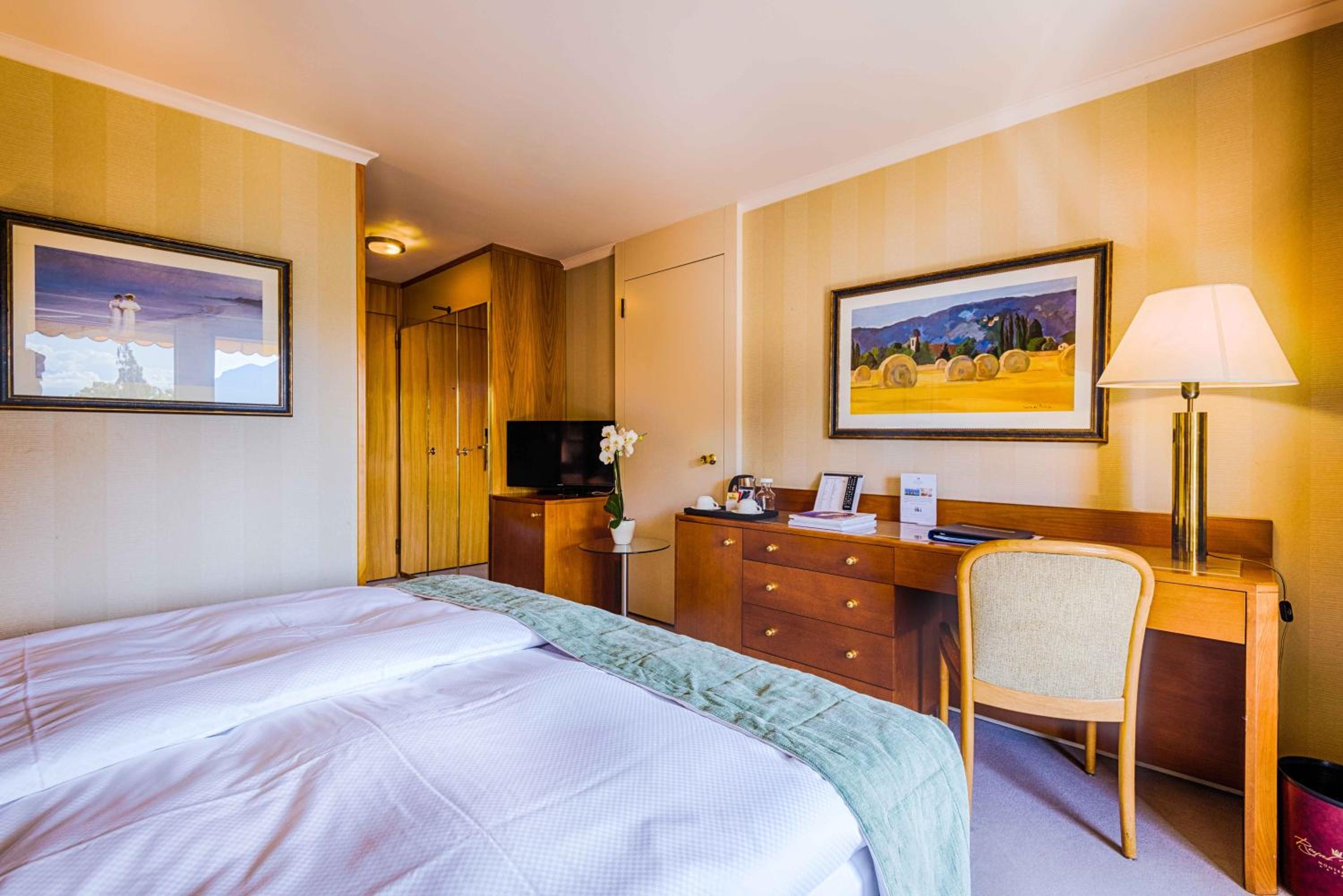Standard Double Room - Photo 6