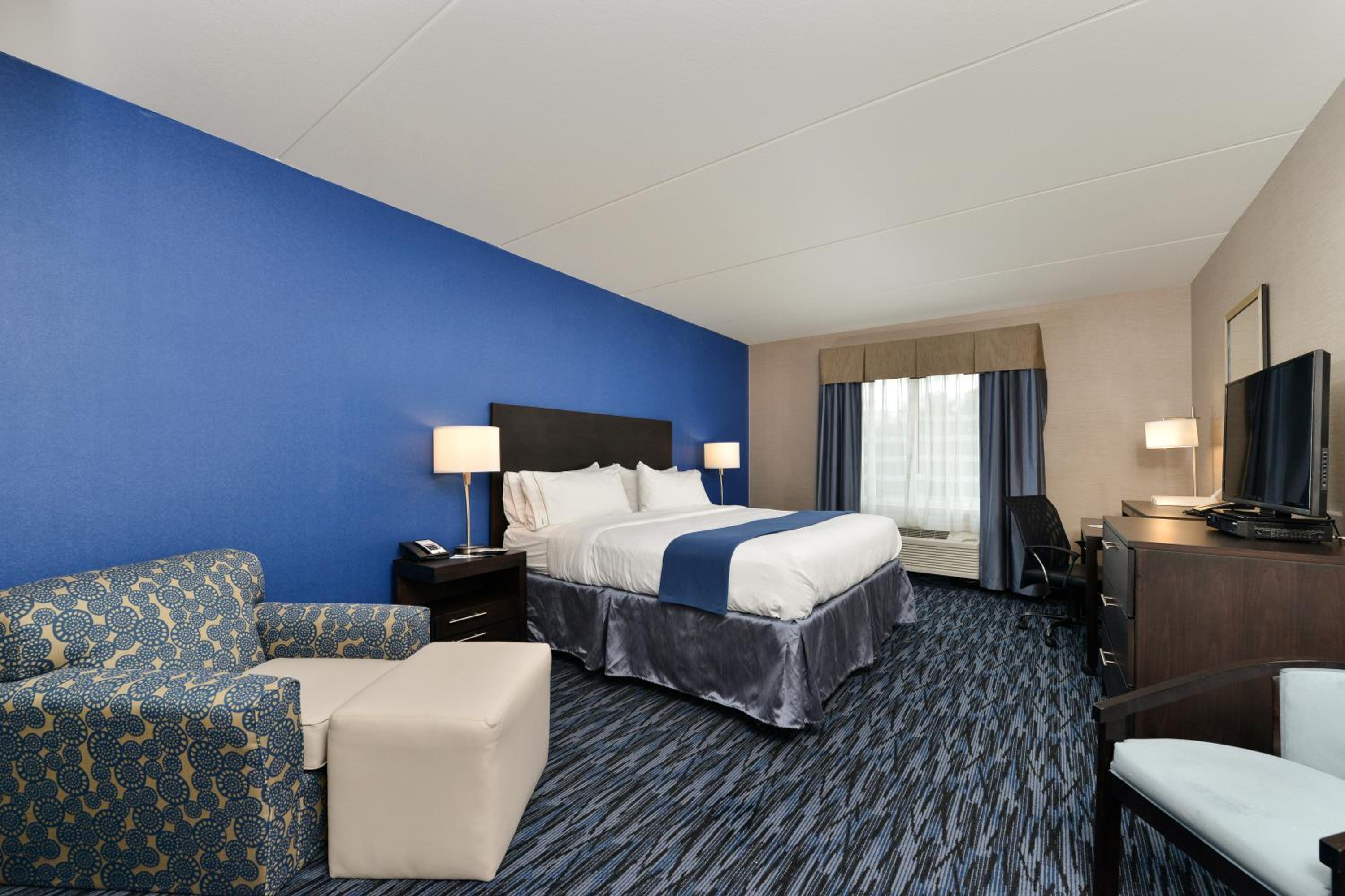 Standard King Room - Communications Accessible