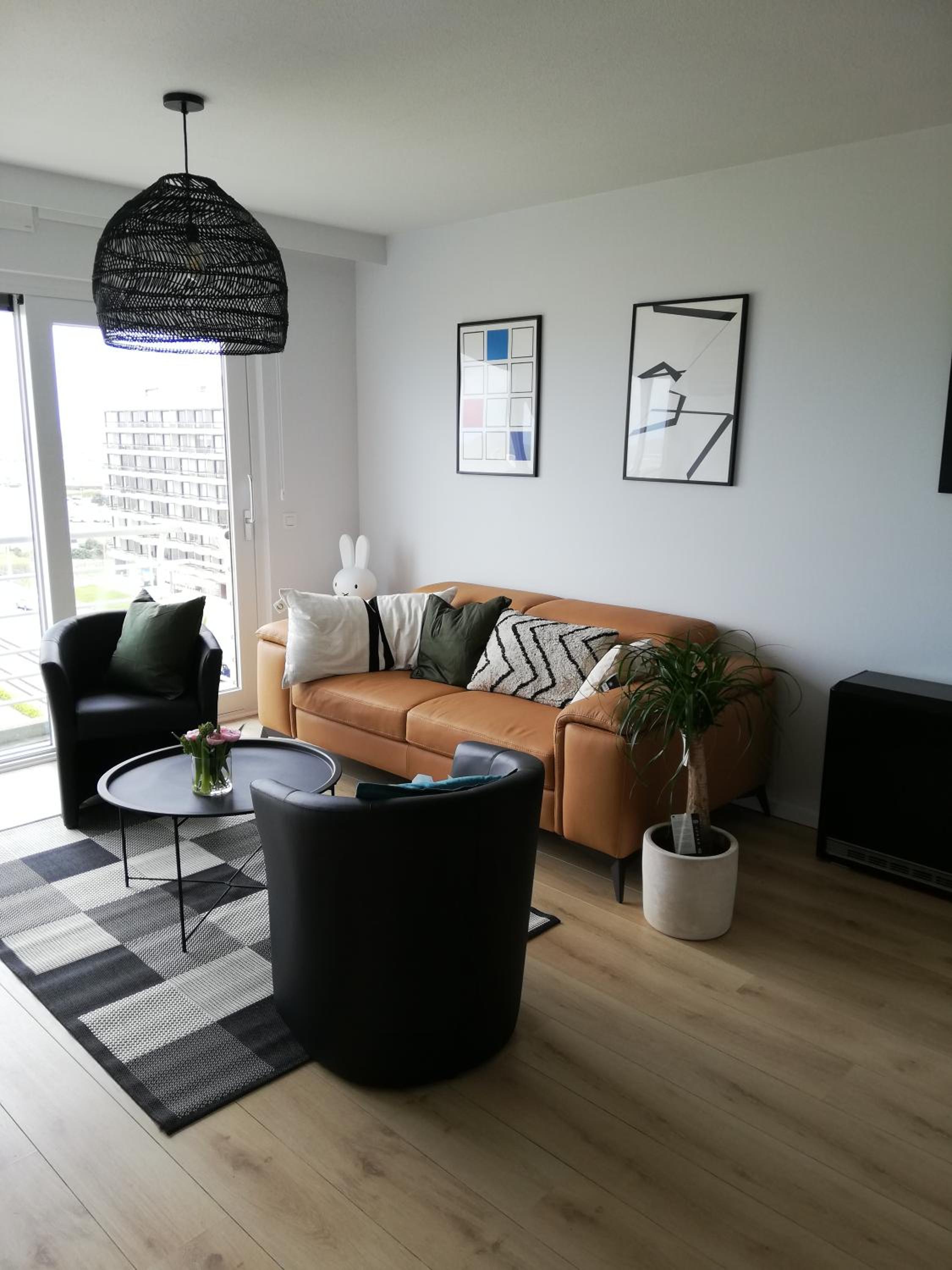 One-Bedroom Apartment photo 1