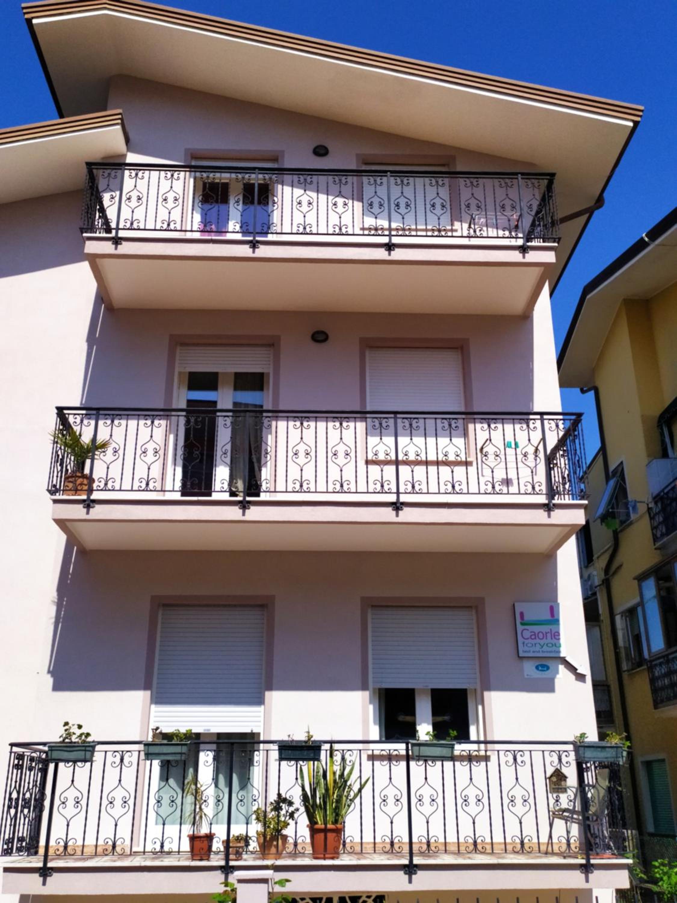 Double or Twin Room with Balcony photo 2