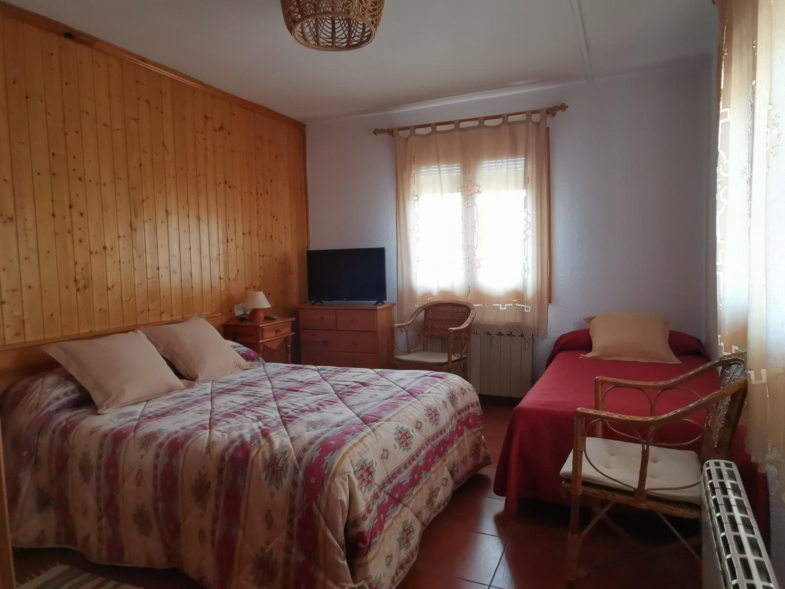 Three-Bedroom Apartment - Photo 20