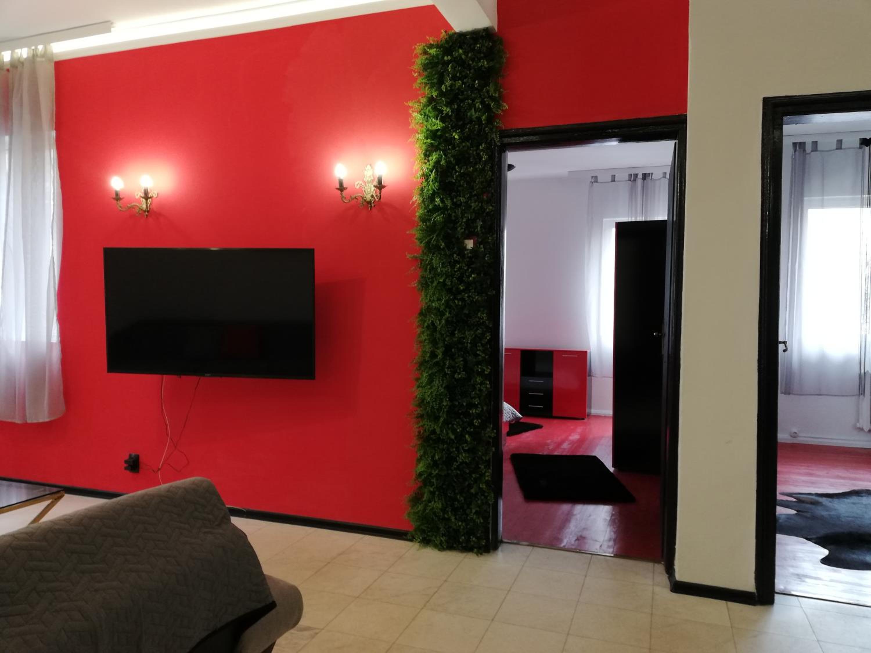 Two-Bedroom Apartment - Photo 32