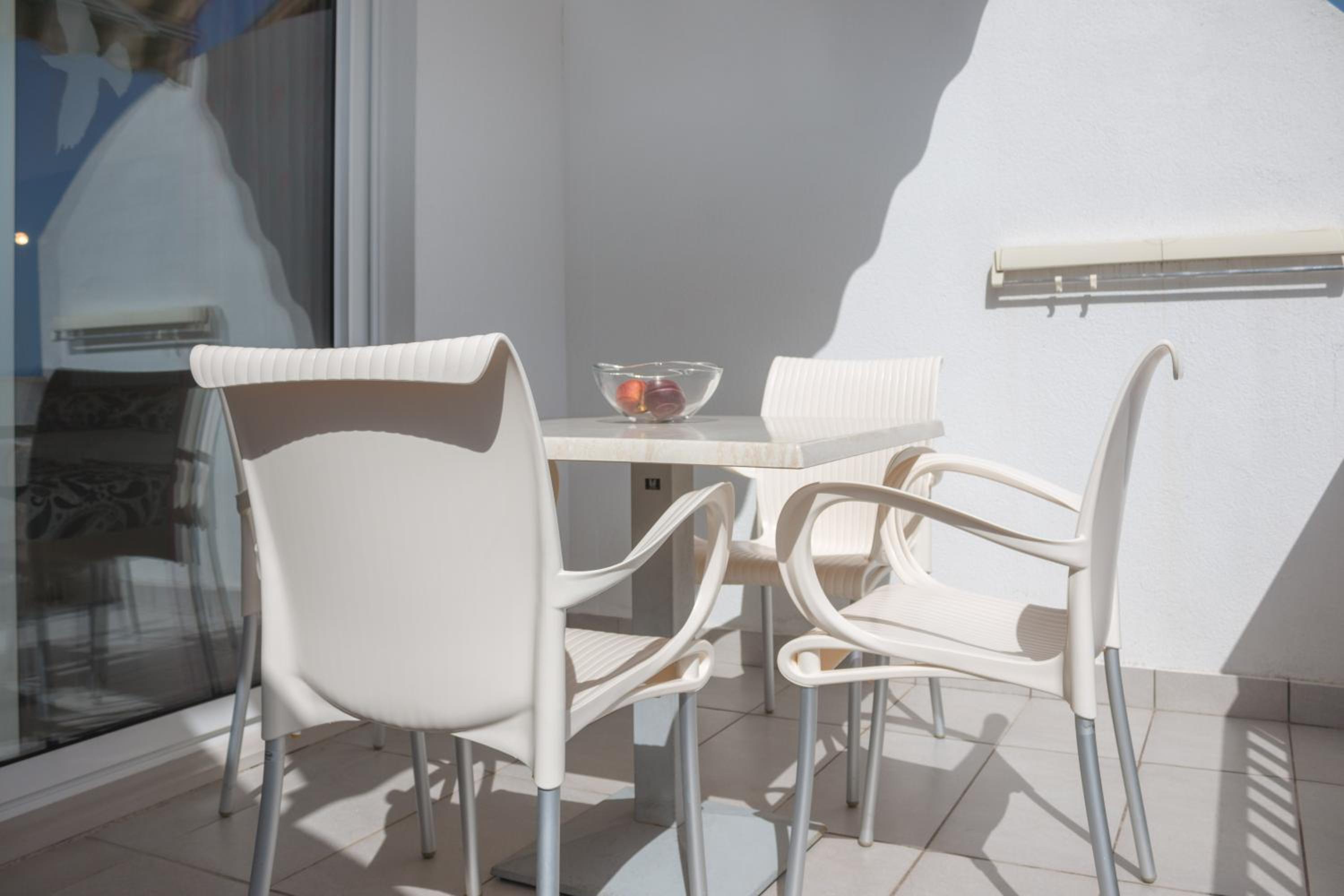 Studio Apartment with Sea View - Photo 25