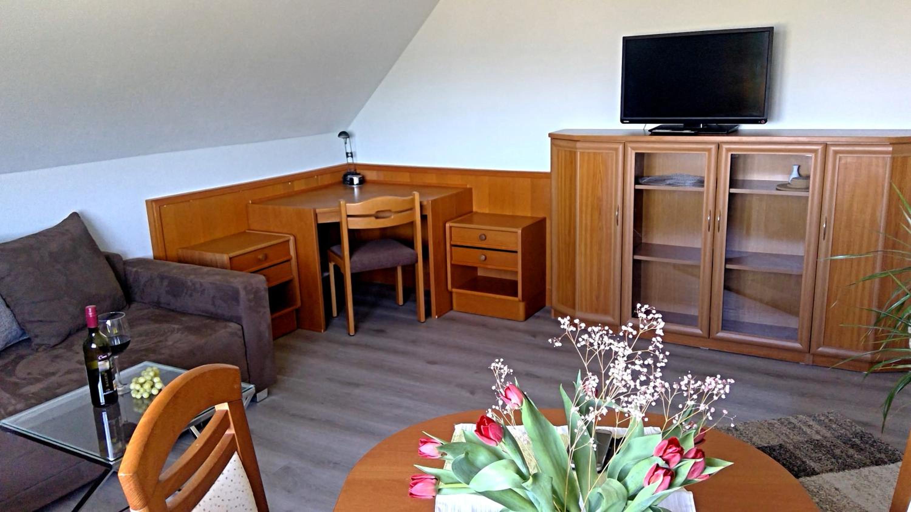 One-Bedroom Apartment photo 2