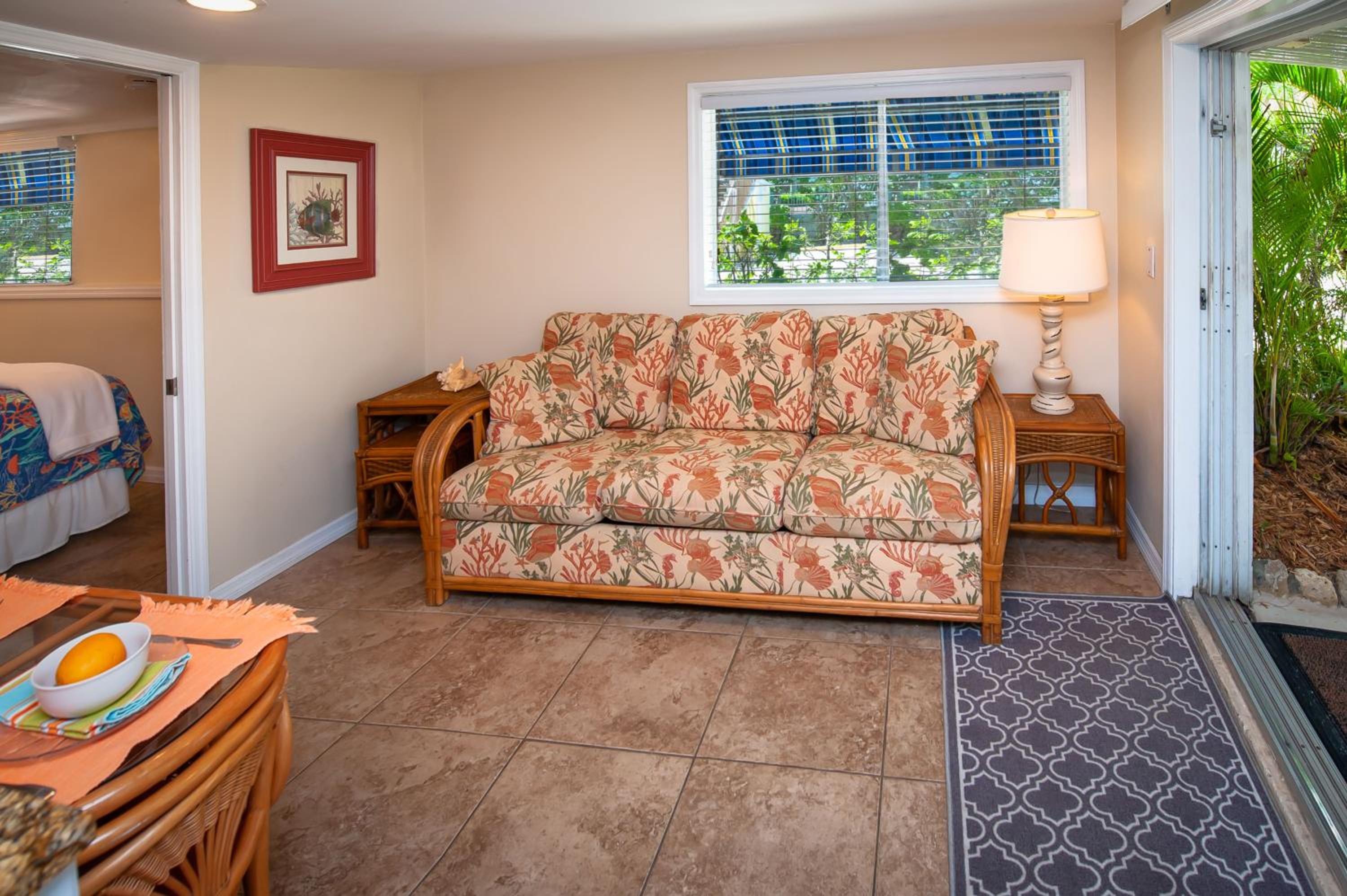Deluxe Queen Suite