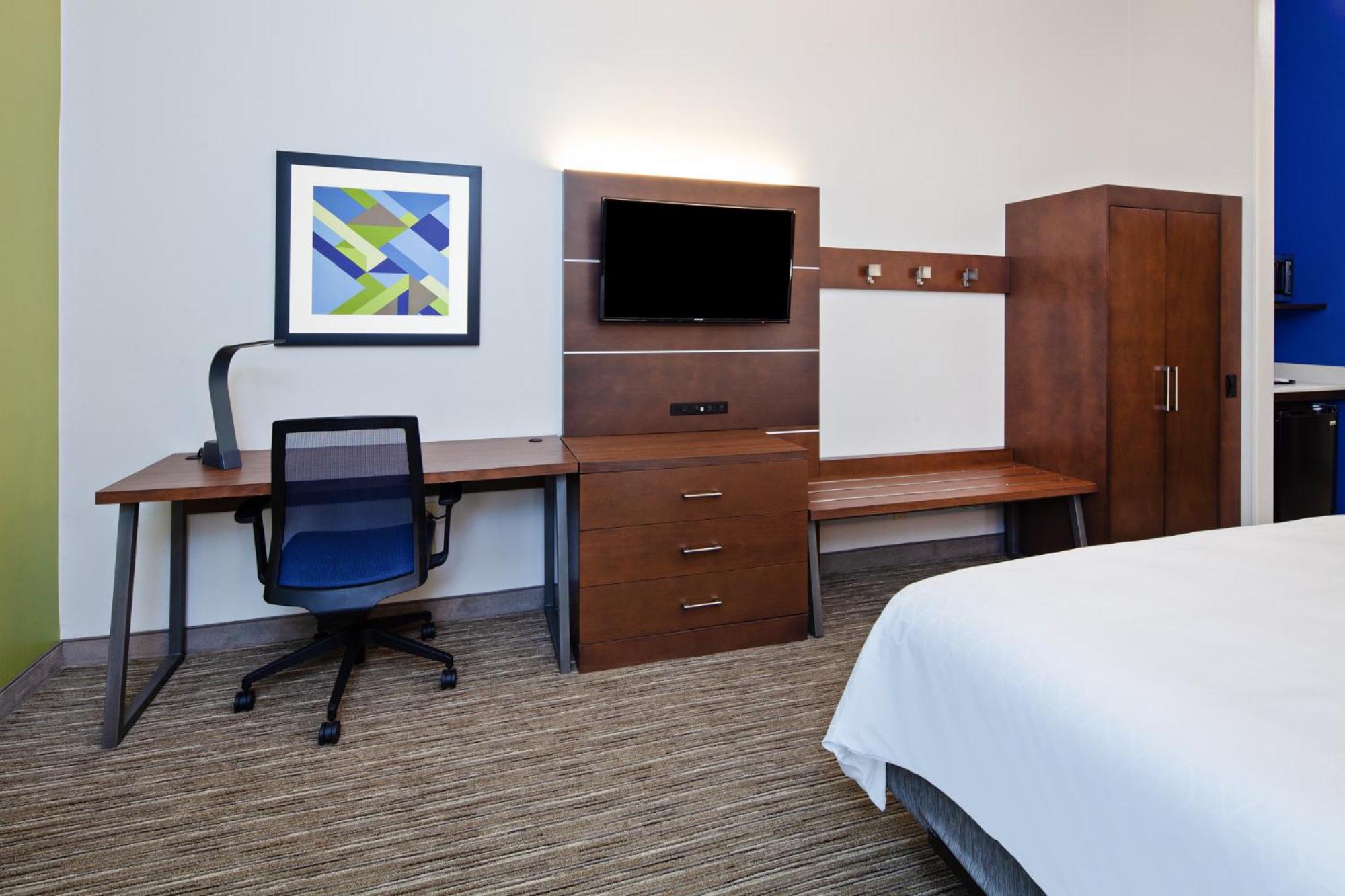 Standard King Room - Photo 1