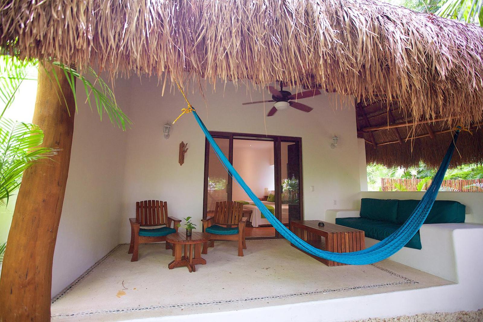 Standard Twin Room with Garden View - Photo 2