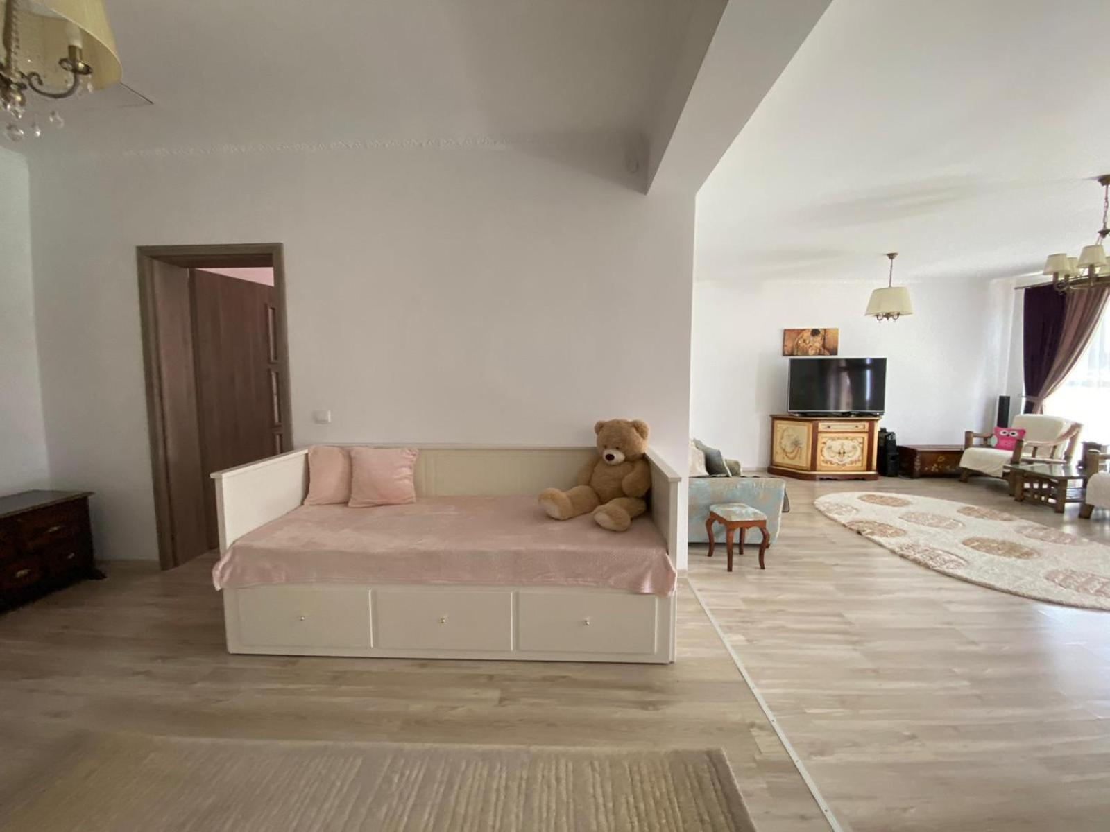 Three-Bedroom Villa - Photo 7