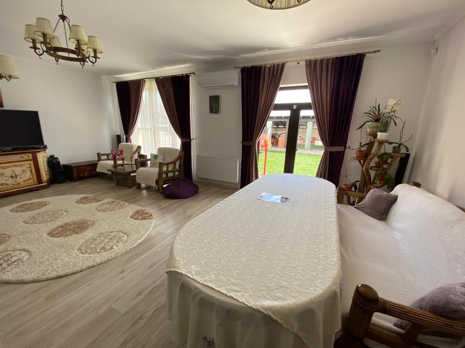 Three-Bedroom Villa - Photo 5