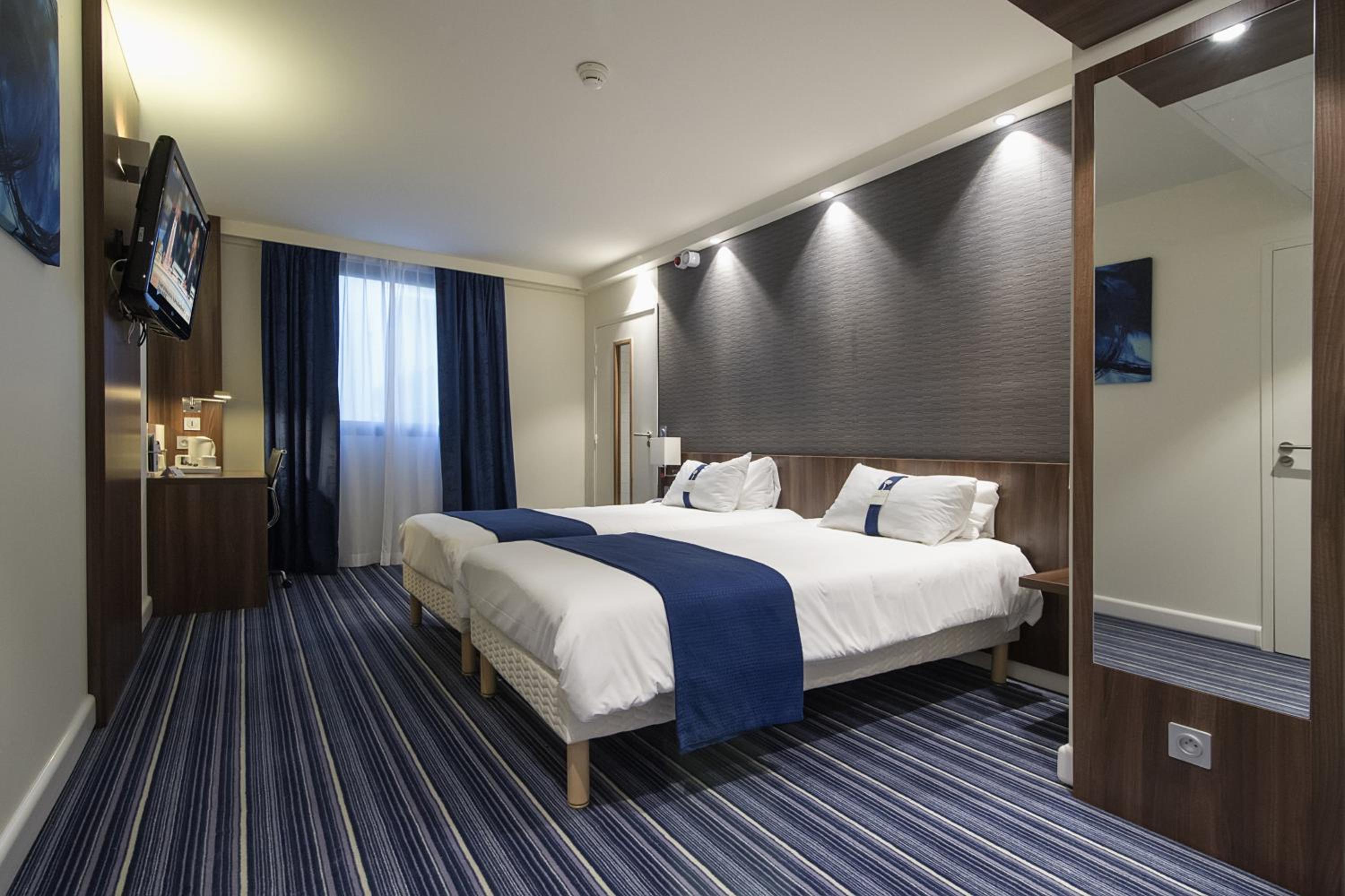 Standard Twin Room - Accessible - Free Breakfast photo 3