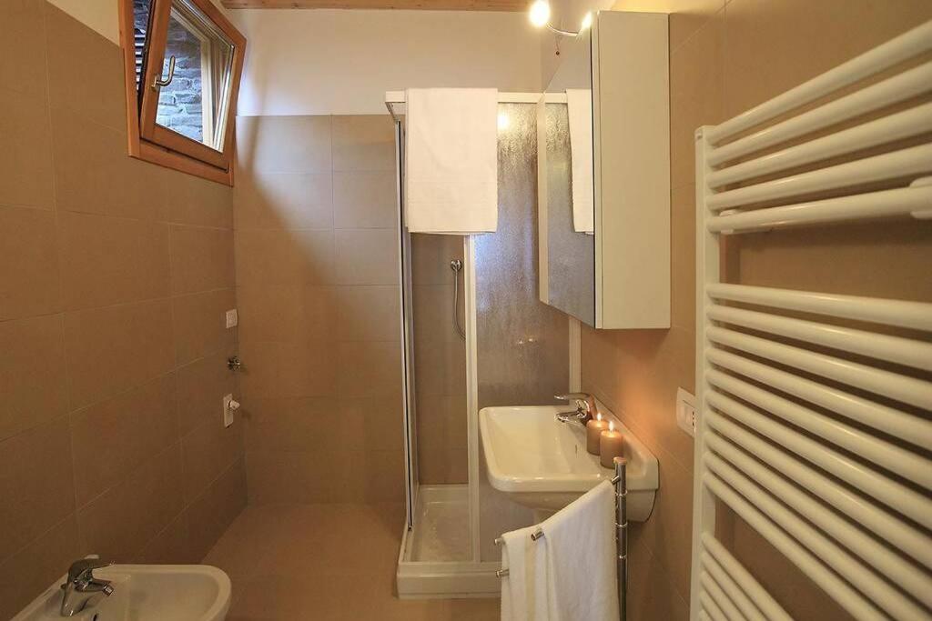Three-Bedroom House photo 3