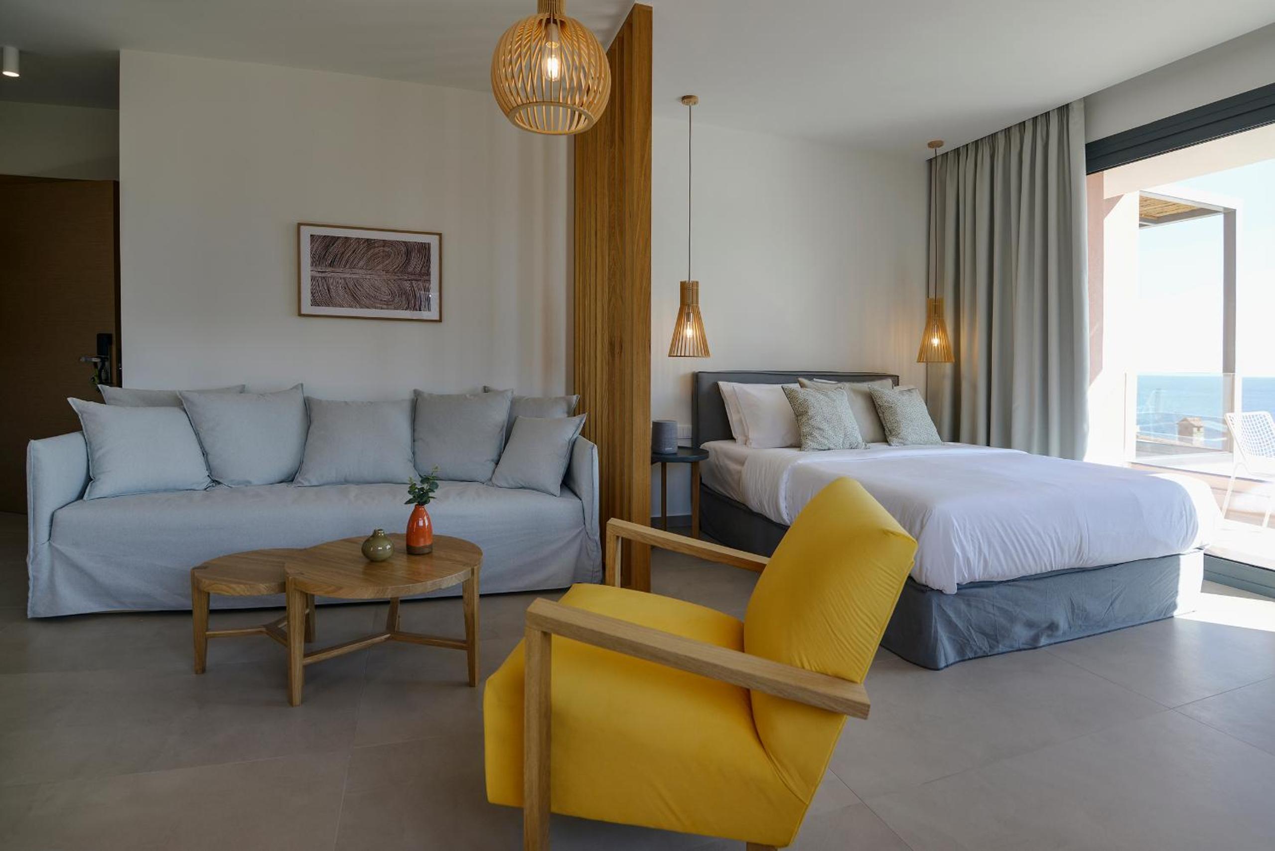 Studio Apartment with Sea View