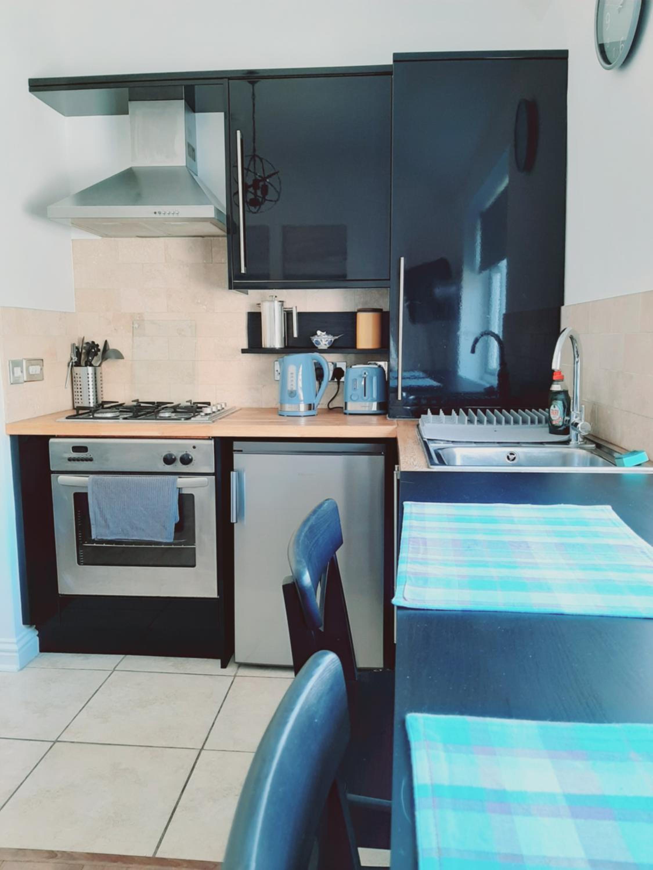 One-Bedroom Apartment - Photo 4