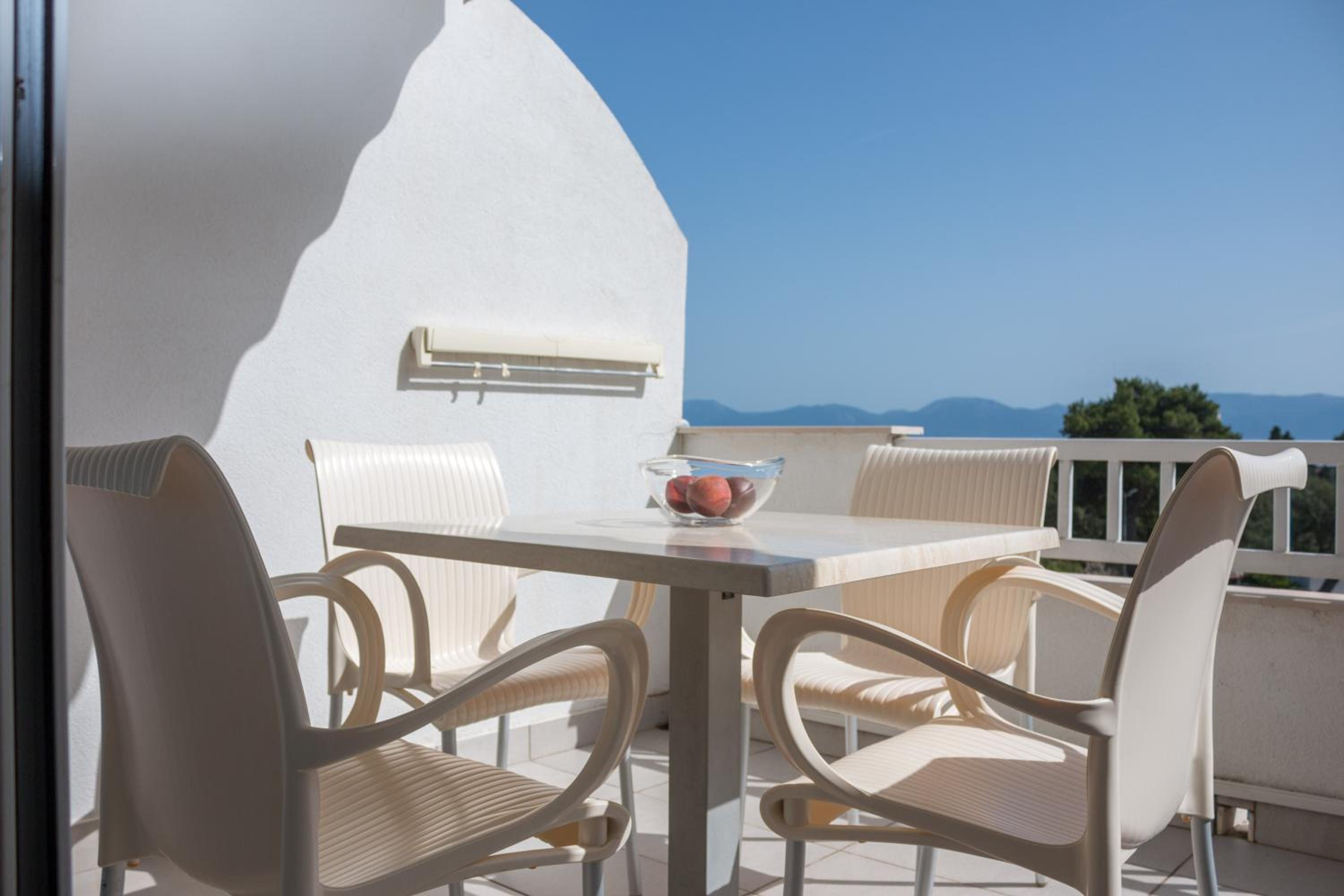 Studio Apartment with Sea View - Photo 17