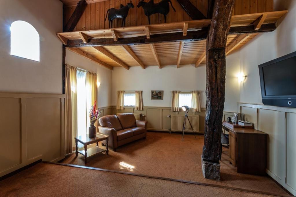 Large Double or Twin Room - Photo 3