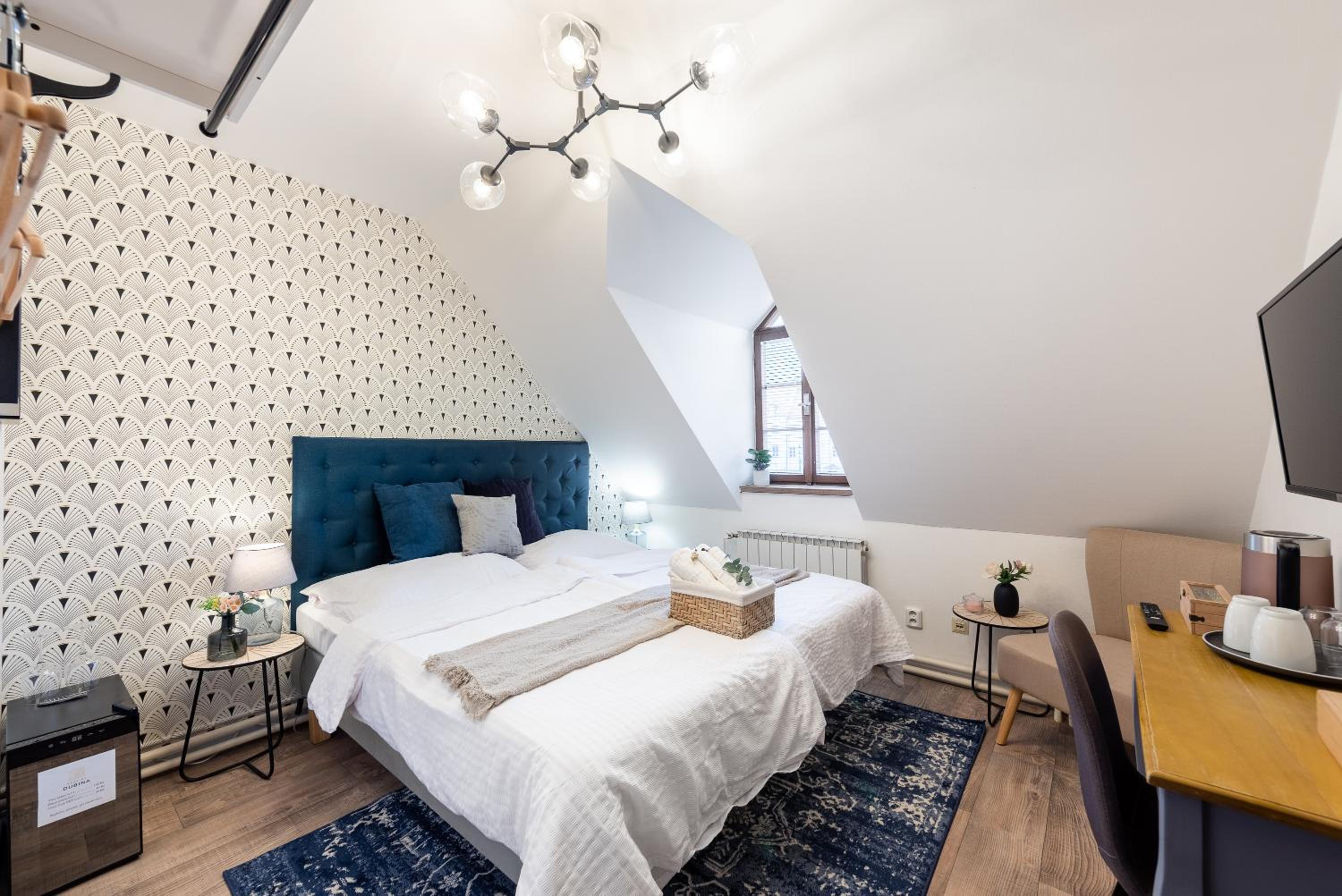 Double Room with Shared Bathroom photo 1