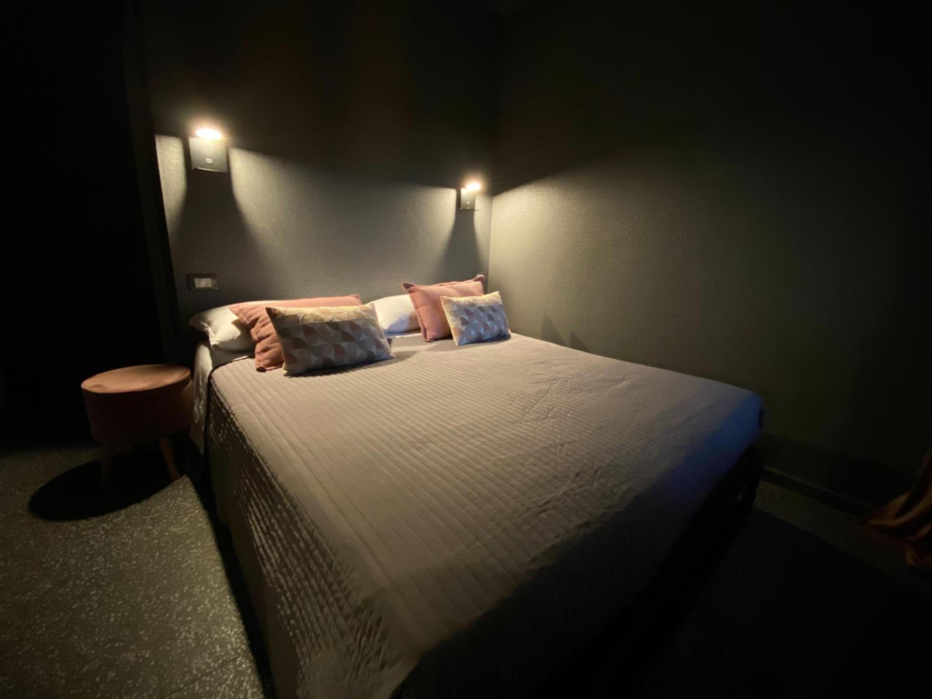 Double Room - Photo 2