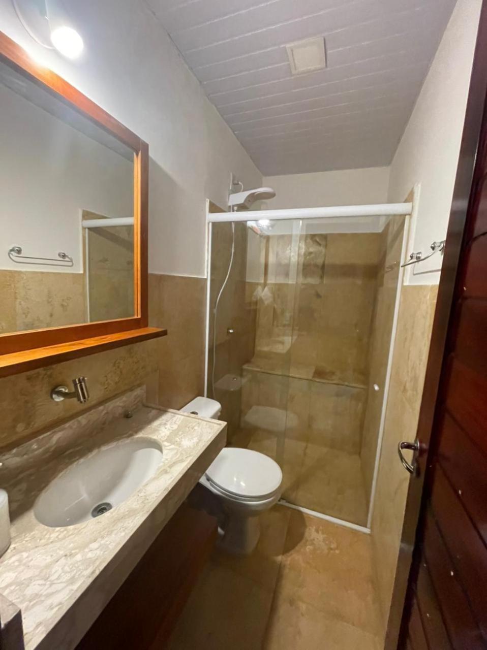 Suite - Photo 11