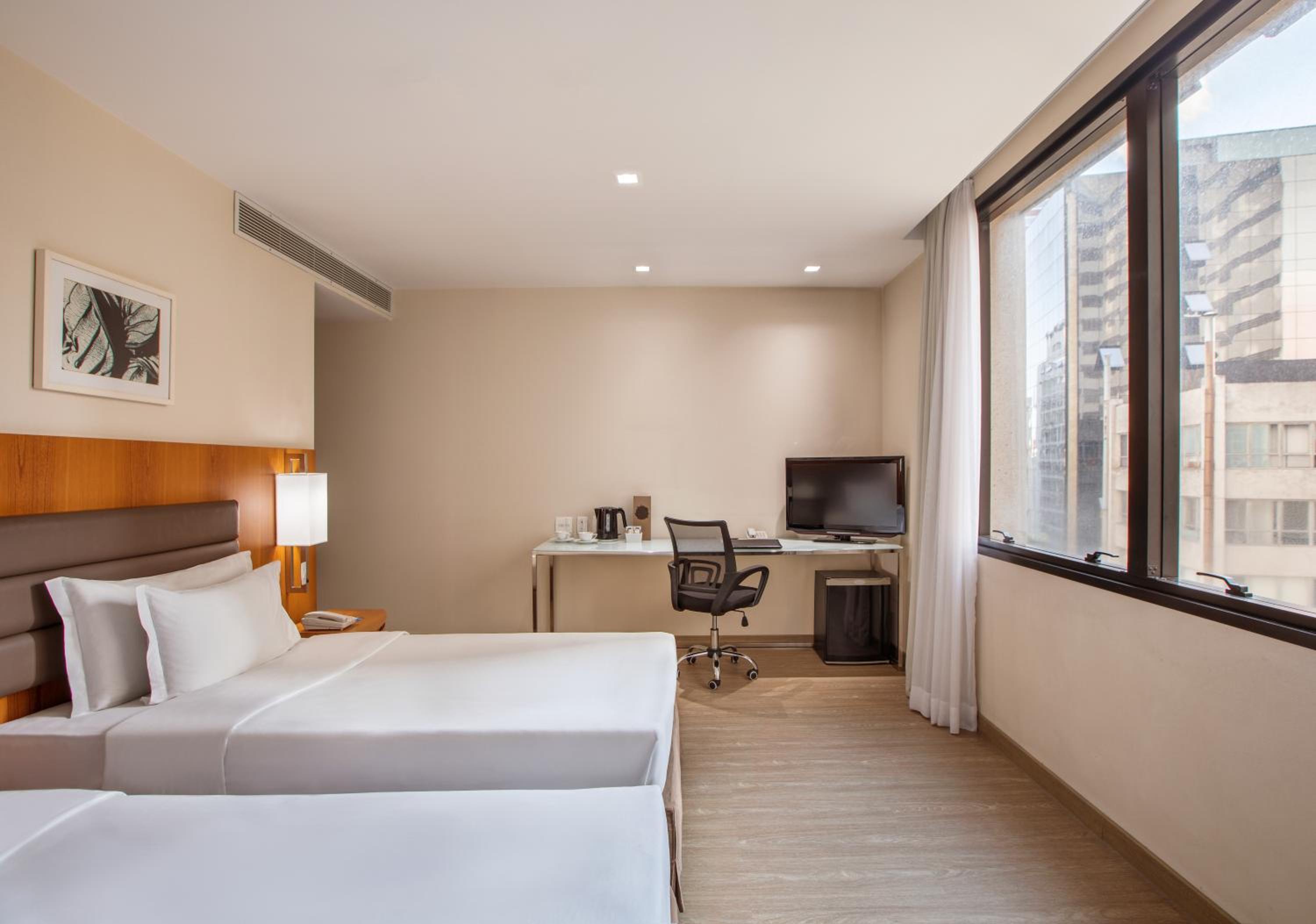 Deluxe Connecting Room