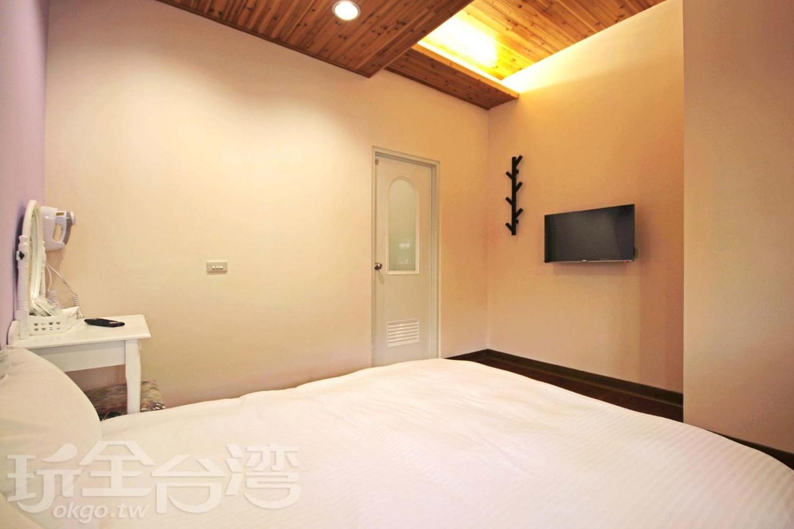 Standard Double Room photo 3