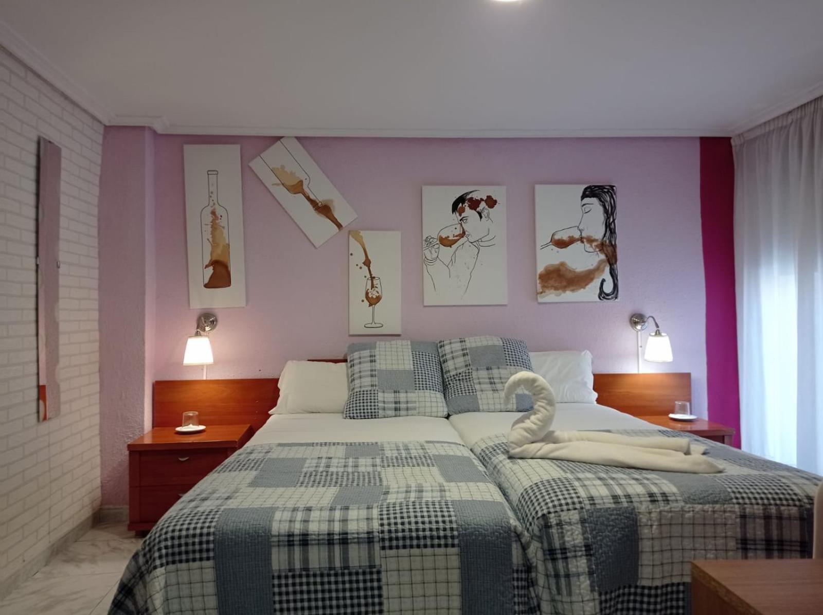 Double or Twin Room photo 2